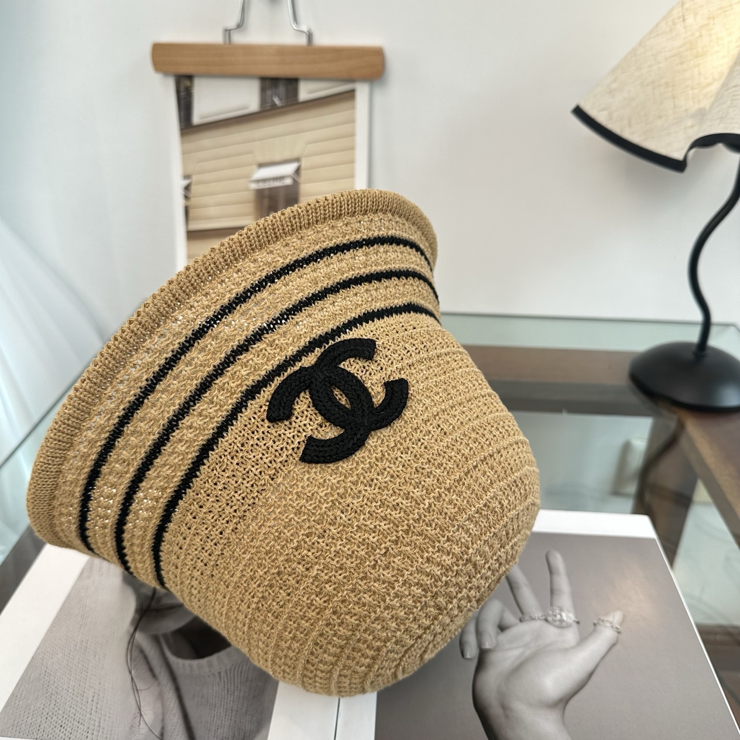 Chanel 渔夫帽 让兼顾时尚和遮阳的简约桶帽 出游拍照📷拗造型必备敲显脸小