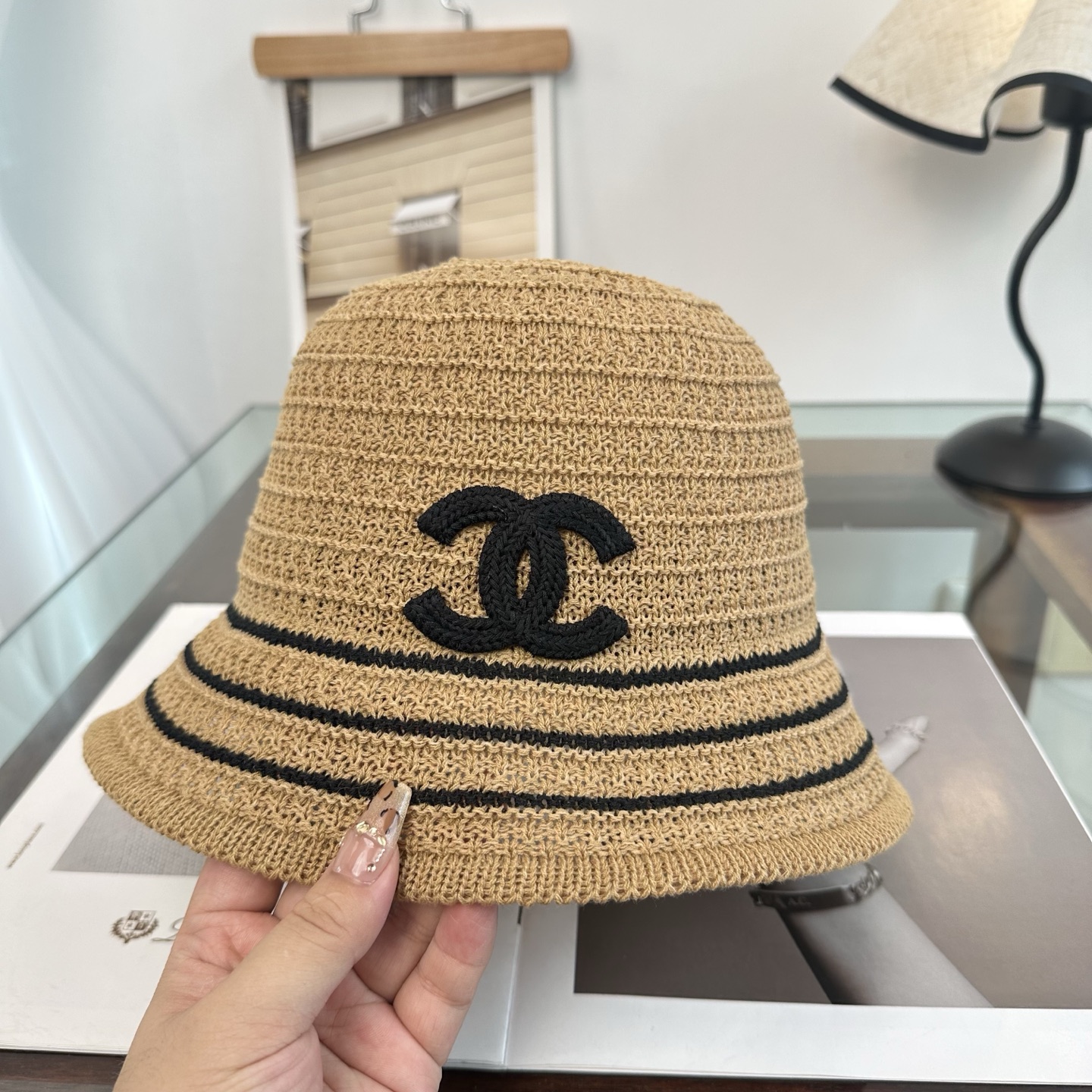 Chanel Chanel 渔夫帽 让兼顾 和遮阳的简约桶帽