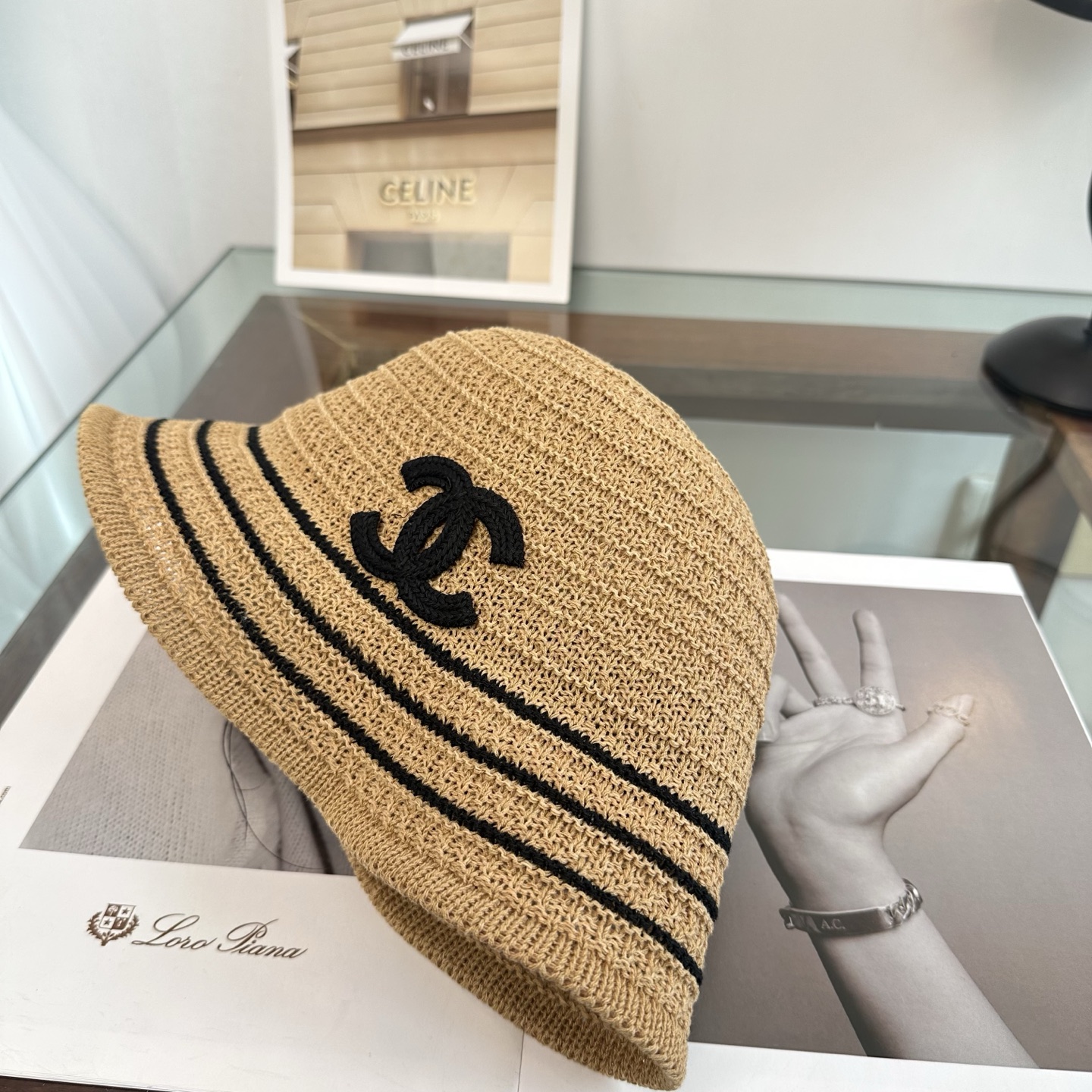 Chanel 渔夫帽 让兼顾时尚和遮阳的简约桶帽 出游拍照📷拗造型必备敲显脸小