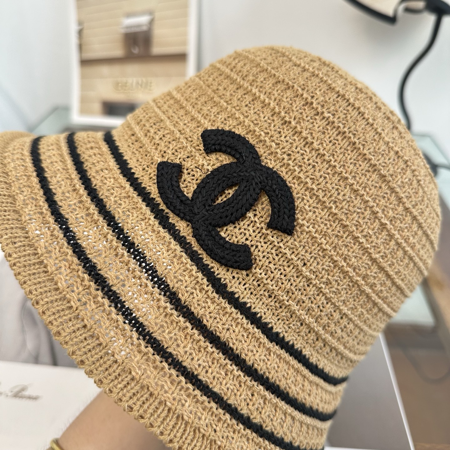 Chanel 渔夫帽 让兼顾时尚和遮阳的简约桶帽 出游拍照📷拗造型必备敲显脸小