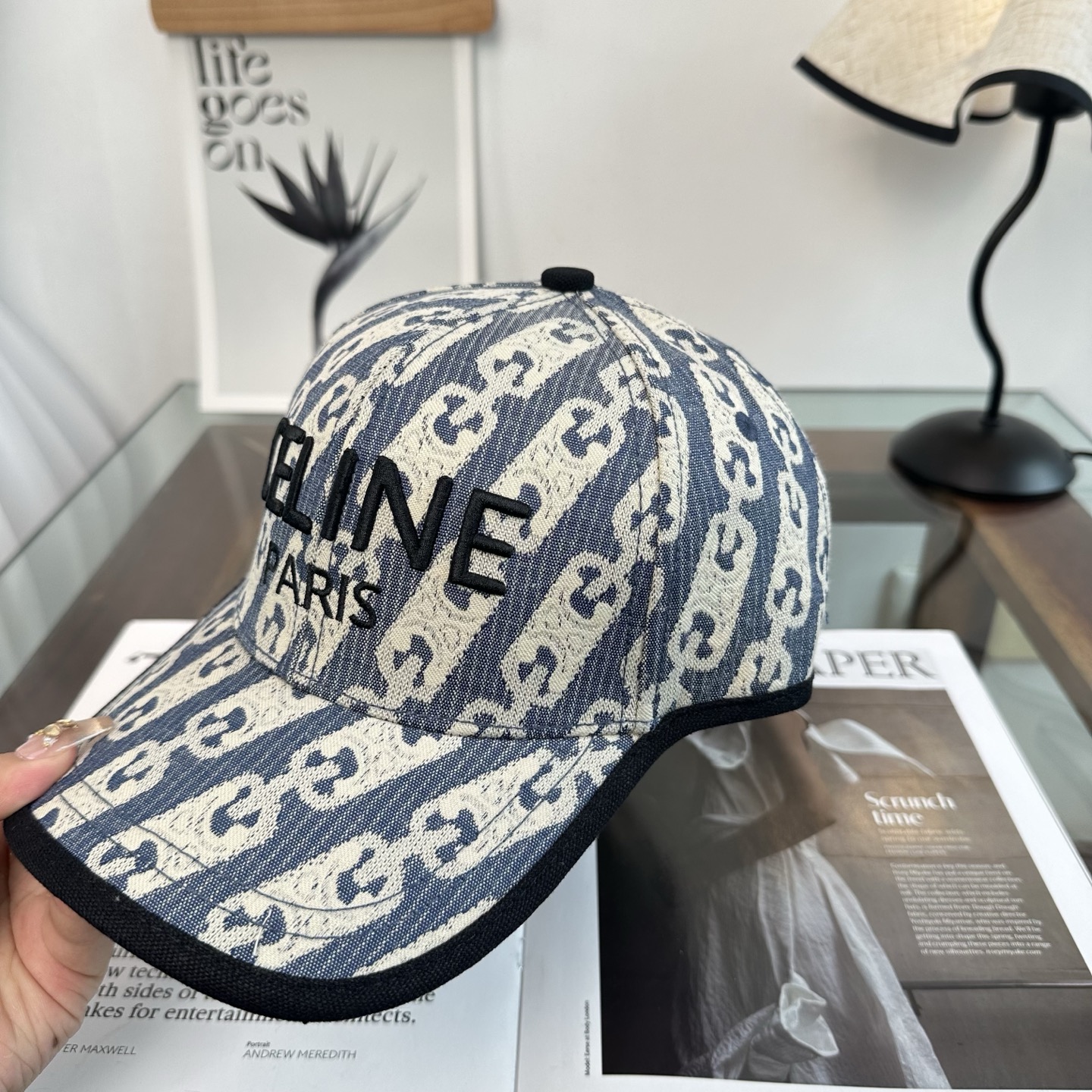 爆款CELINE（赛琳）简约明星同款最新棒球帽，时尚潮流，高端做工！每一个帽子都是用心之作！非一般的品质