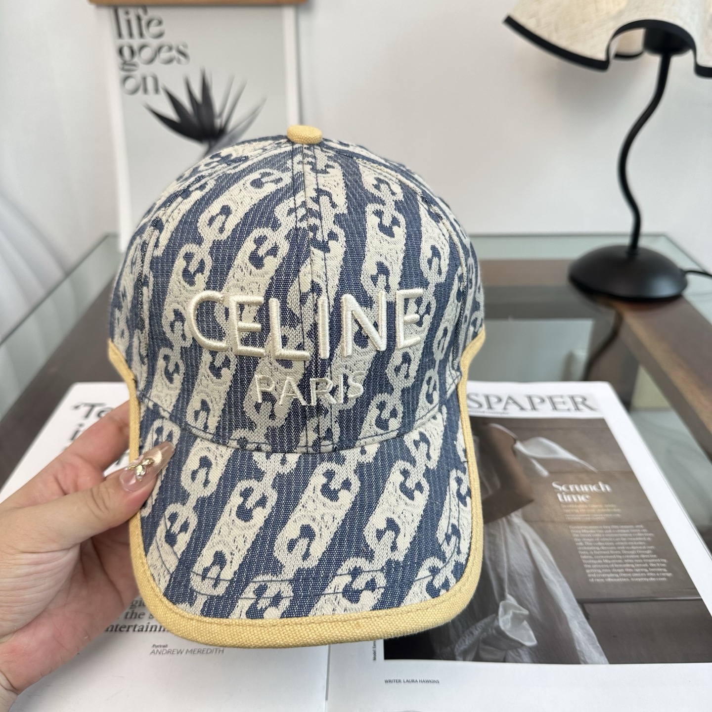 爆款CELINE（赛琳）简约明星同款最新棒球帽，时尚潮流，高端做工！每一个帽子都是用心之作！非一般的品质