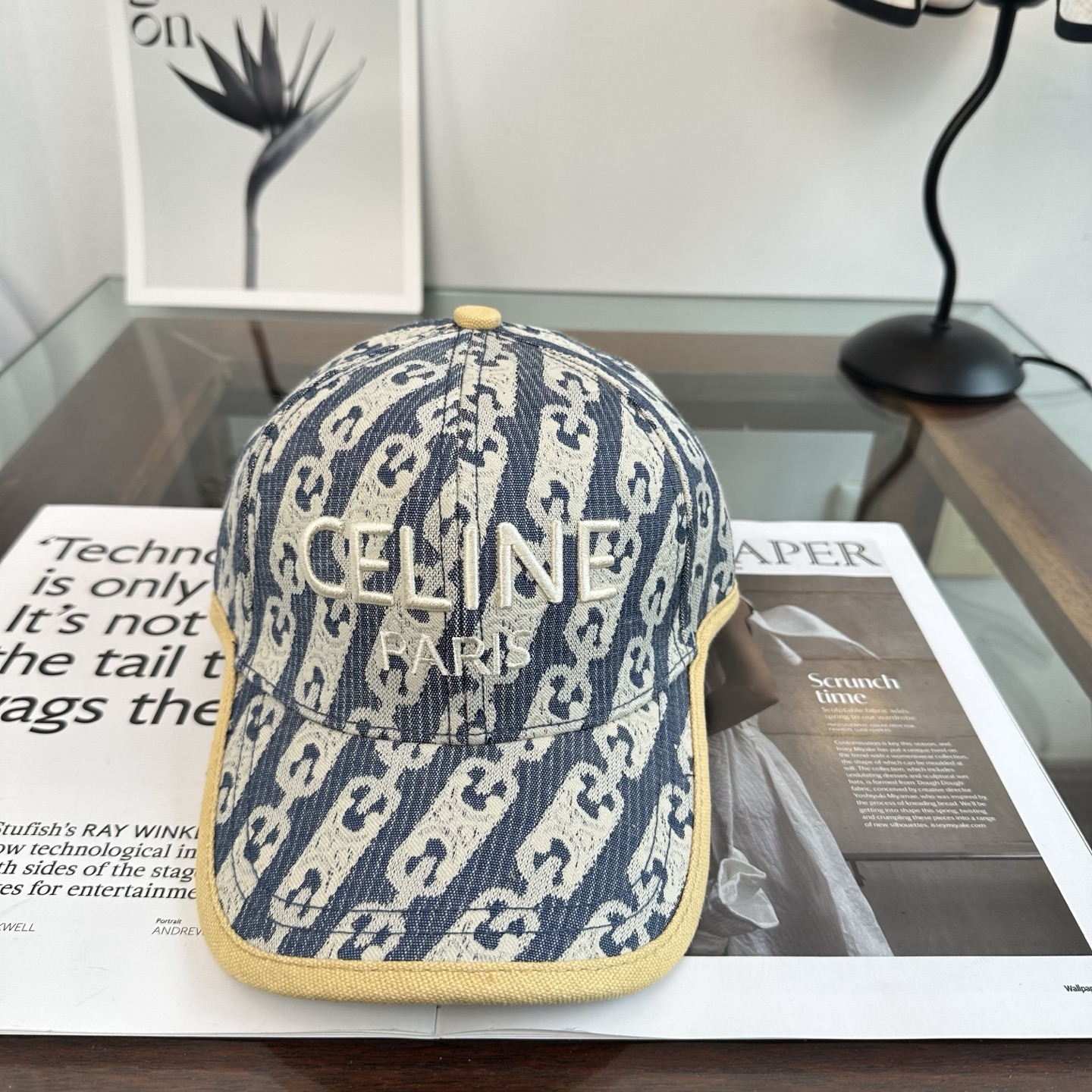 爆款CELINE（赛琳）简约明星同款最新棒球帽，时尚潮流，高端做工！每一个帽子都是用心之作！非一般的品质