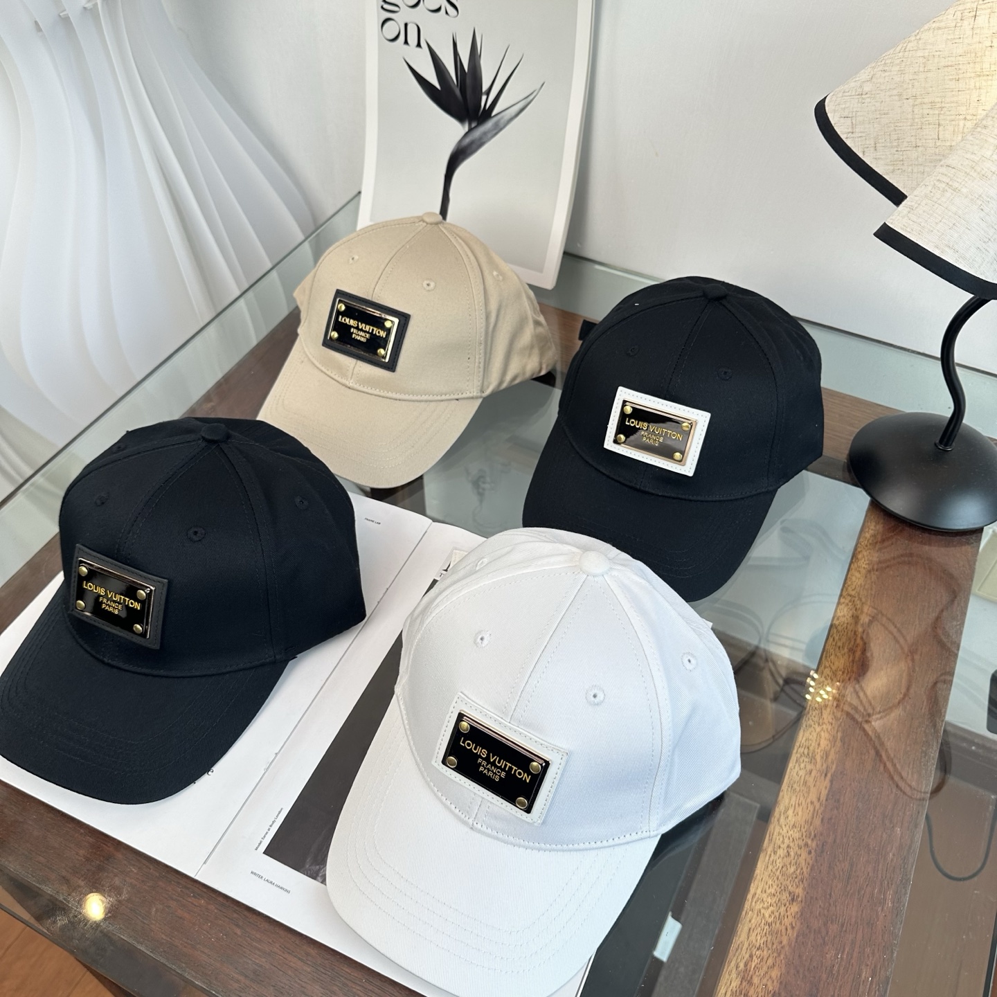 🧢路易威登棒球帽 LouisVuitton😍新款LV棒球帽，重工打造♥️高端大气，百搭款🤗男女通用！