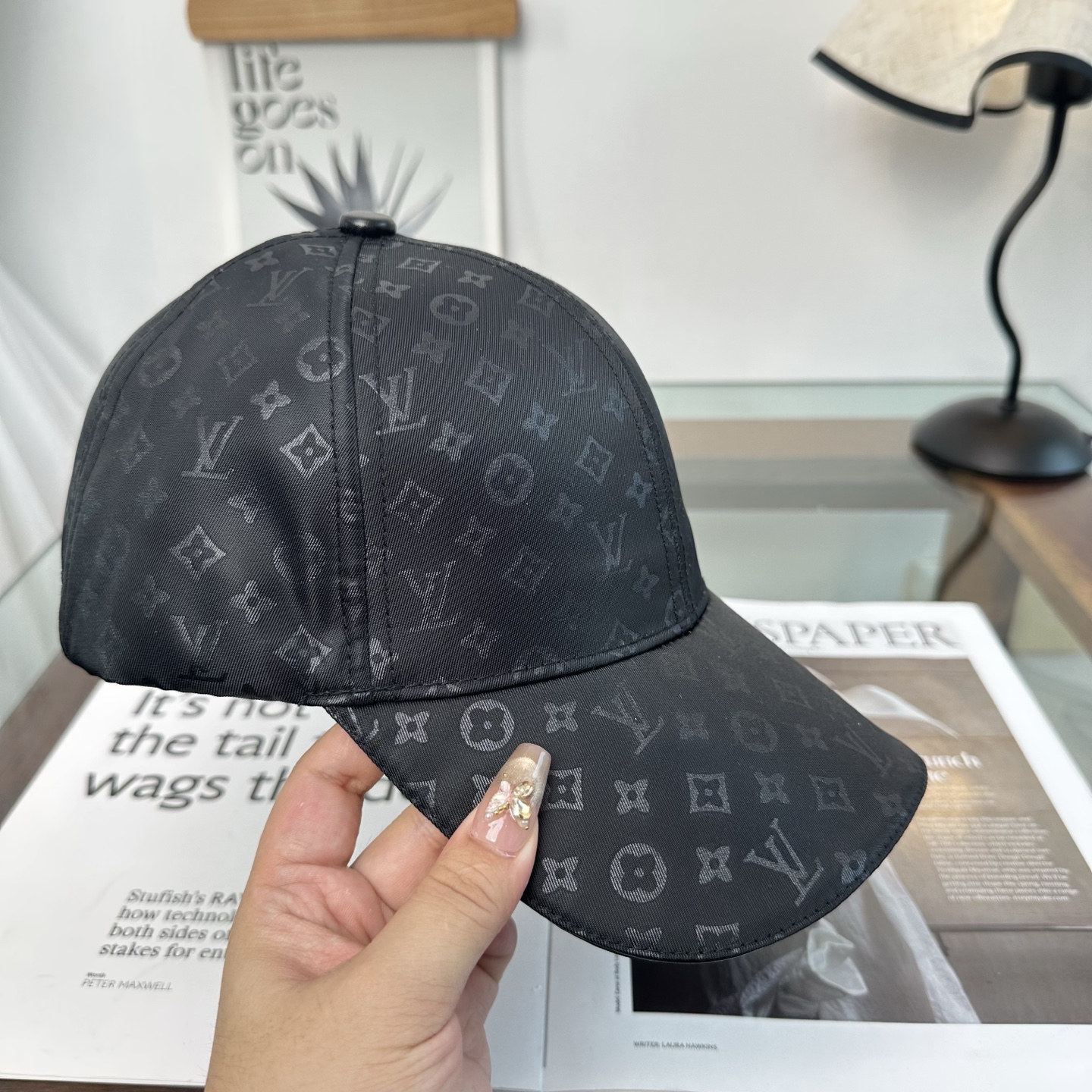 🧢路易威登棒球帽 LouisVuitton😍新款LV棒球帽，重工打造♥️高端大气，百搭款🤗男女通用！