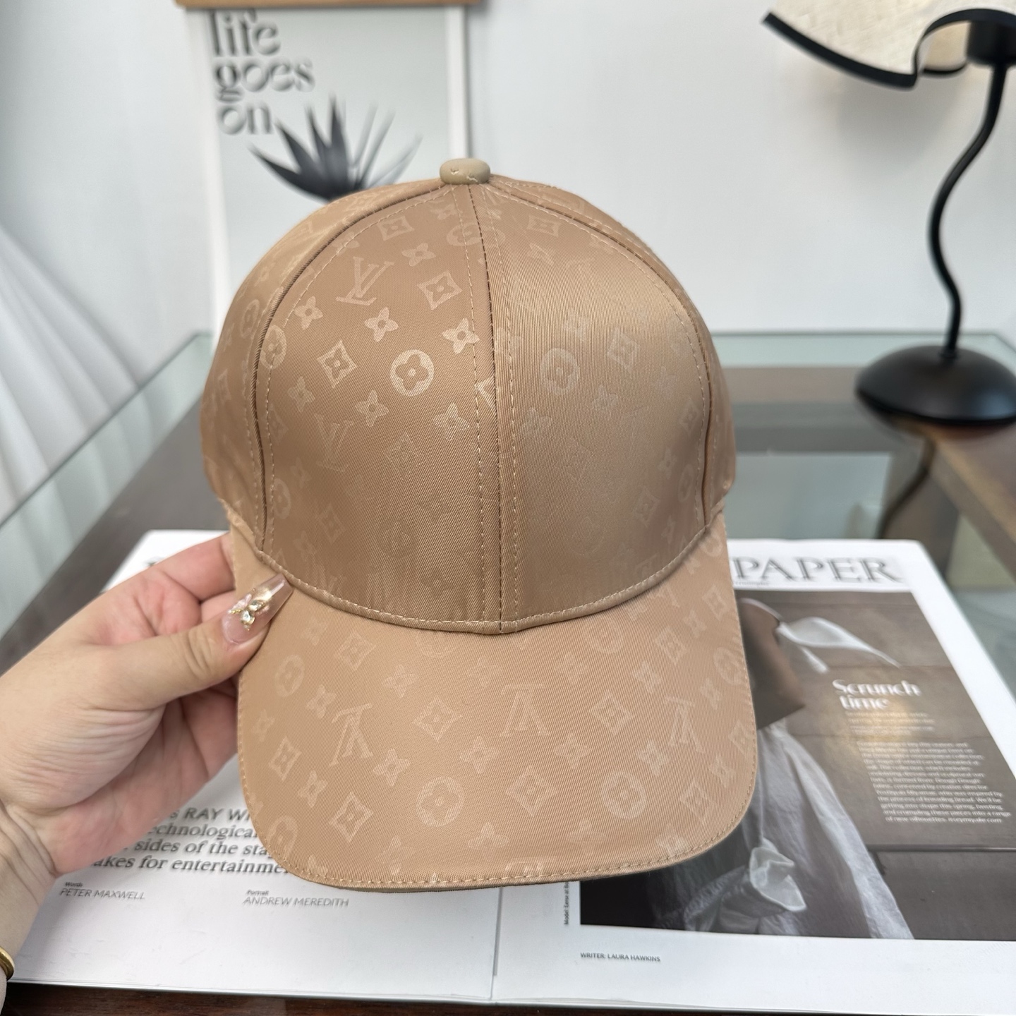 🧢路易威登棒球帽 LouisVuitton😍新款LV棒球帽，重工打造♥️高端大气，百搭款🤗男女通用！