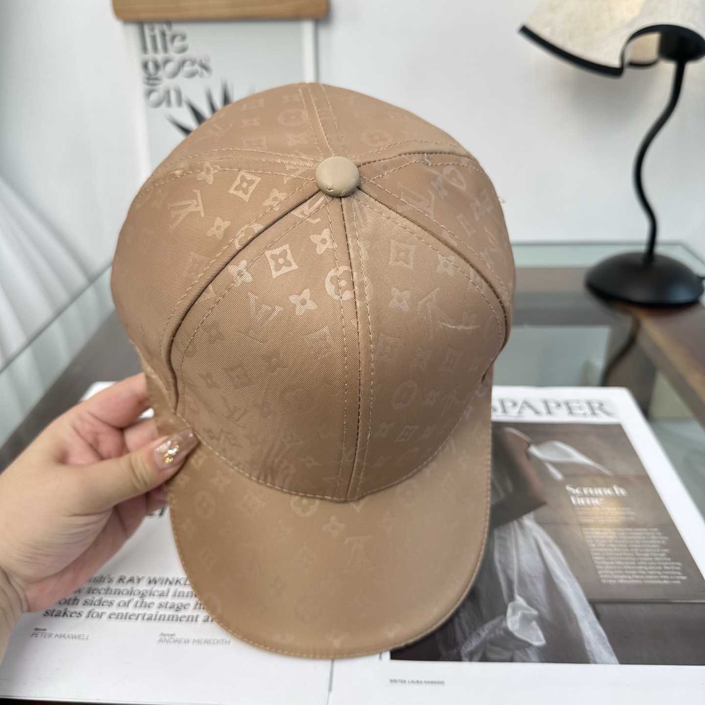 🧢路易威登棒球帽 LouisVuitton😍新款LV棒球帽，重工打造♥️高端大气，百搭款🤗男女通用！