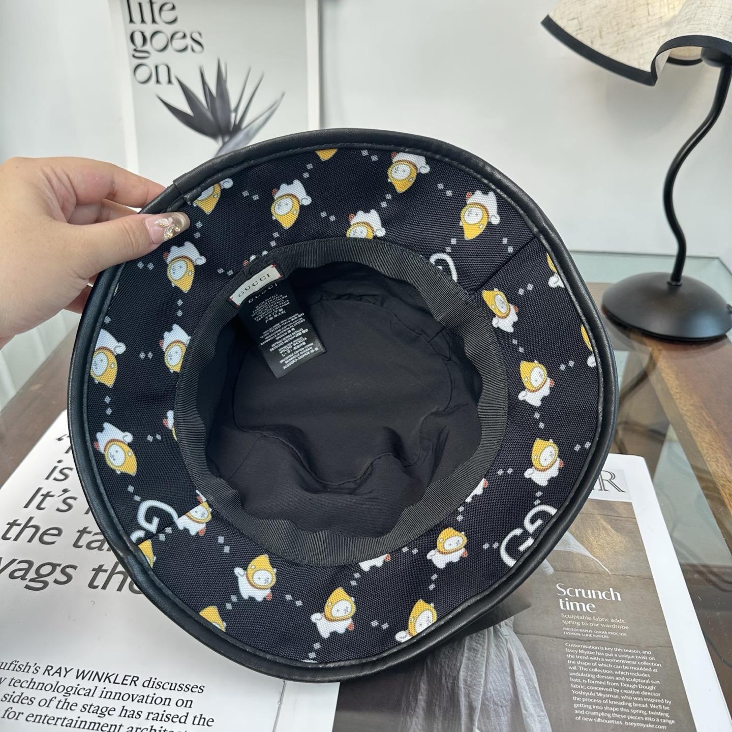 GUCCI古奇渔夫帽👒官网新品Gucci渔夫帽火爆来袭 工艺非常精美 高档大气上档次！低调奢华，方便携带