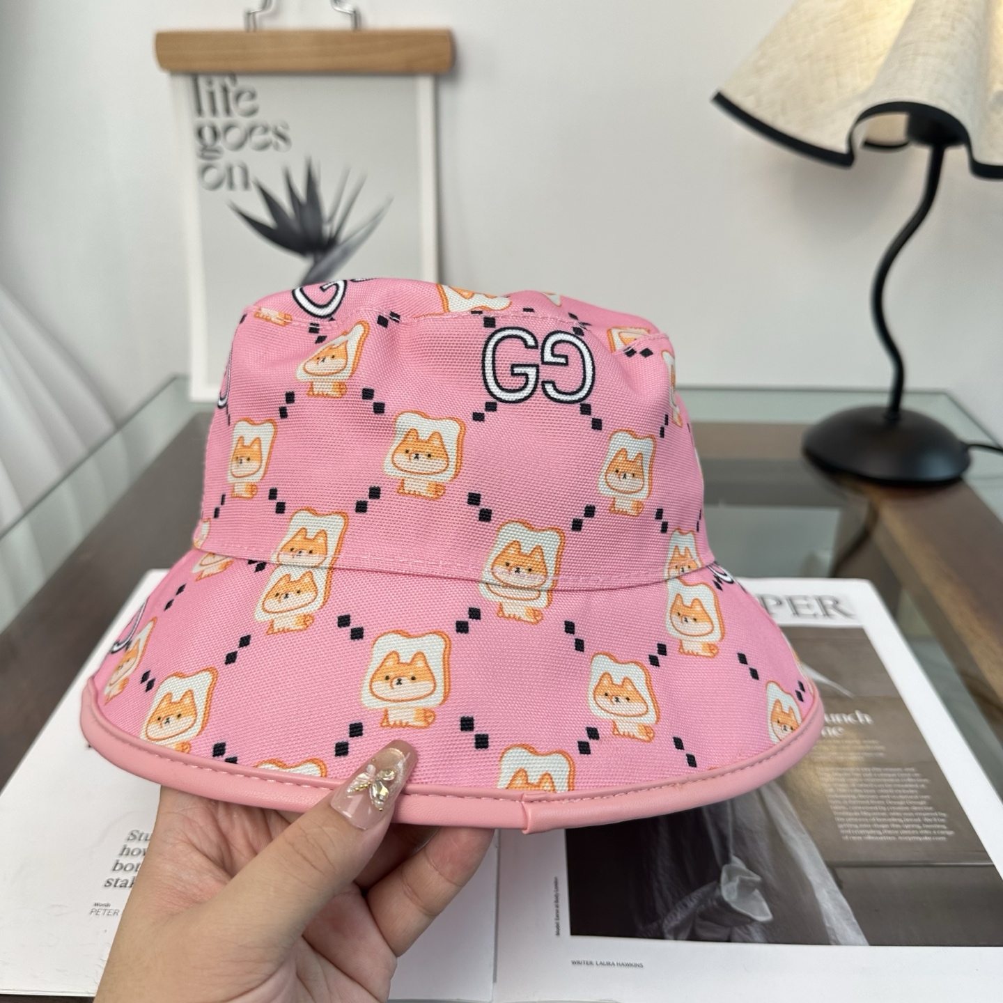 GUCCI古奇渔夫帽👒官网新品Gucci渔夫帽火爆来袭 工艺非常精美 高档大气上档次！低调奢华，方便携带