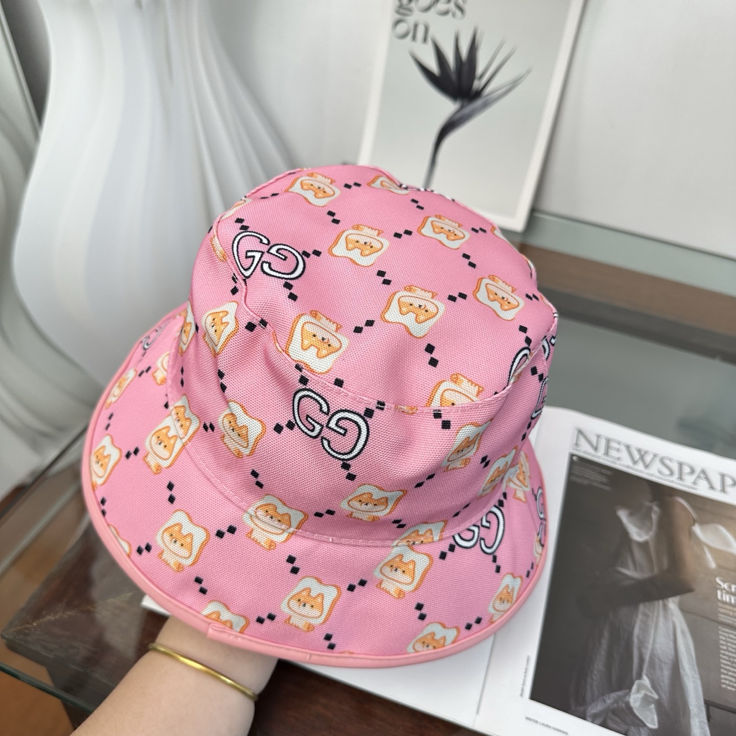 GUCCI古奇渔夫帽👒官网新品Gucci渔夫帽火爆来袭 工艺非常精美 高档大气上档次！低调奢华，方便携带