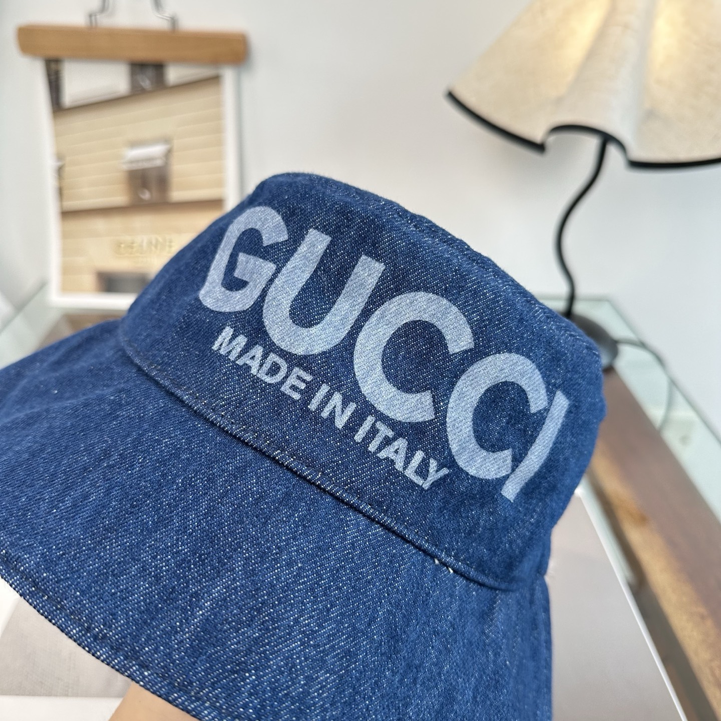GUCCI古奇渔夫帽👒官网新品Gucci渔夫帽火爆来袭 工艺非常精美 高档大气上档次！低调奢华，方便携带