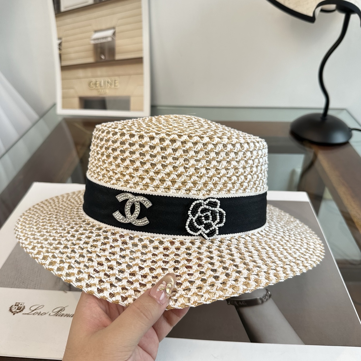 CHANEL香奈儿2026新款平顶草帽 夏天海边首选～新款材质编织而成～质感满分💯