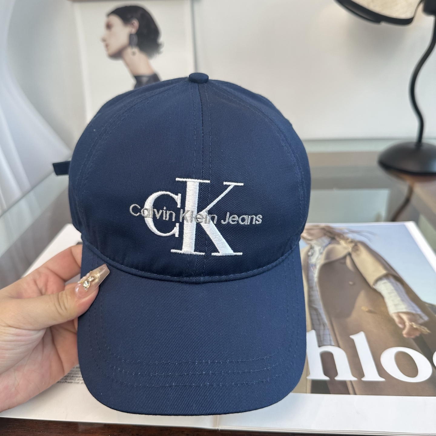 Calvin Klein，CKlogo春夏新款棒球帽 小红书推荐，时尚百搭，众多明星都喜欢的一款，非常爆