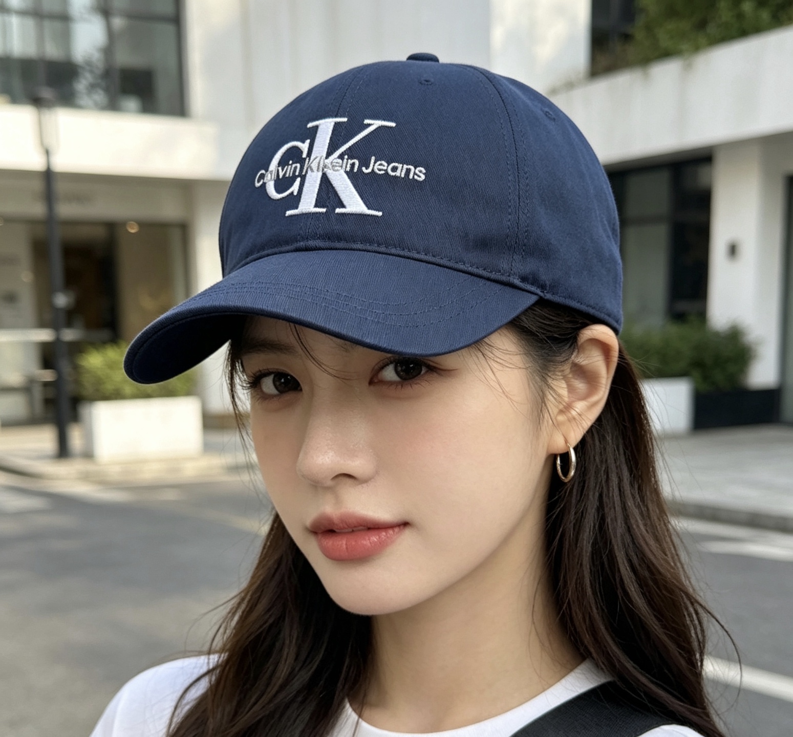 Calvin Klein，CKlogo春夏新款棒球帽 小红书推荐，时尚百搭，众多明星都喜欢的一款，非常爆
