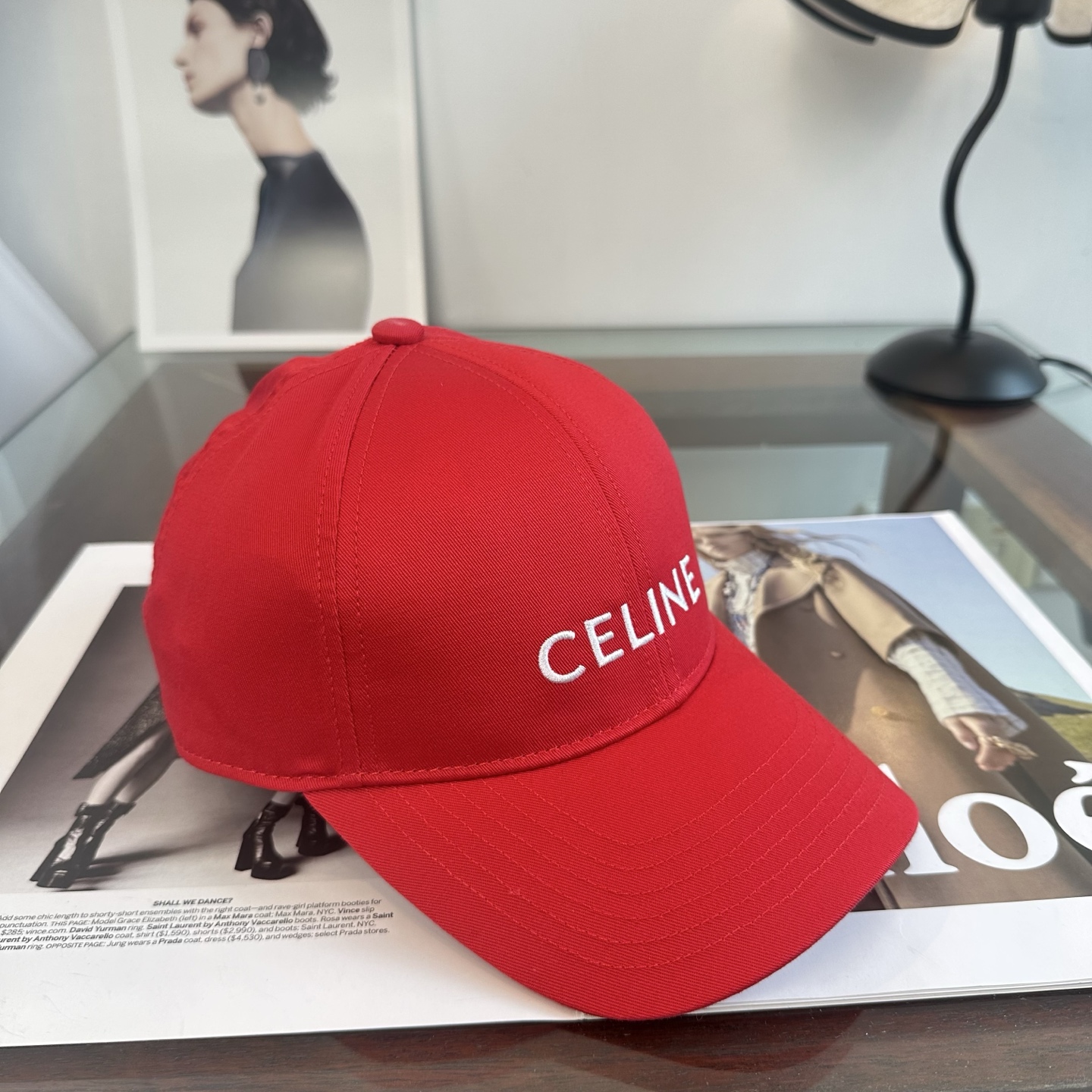 爆款CELINE（赛琳）简约明星同款最新棒球帽，时尚潮流，高端做工！每一个帽子都是用心之作！非一般的品质