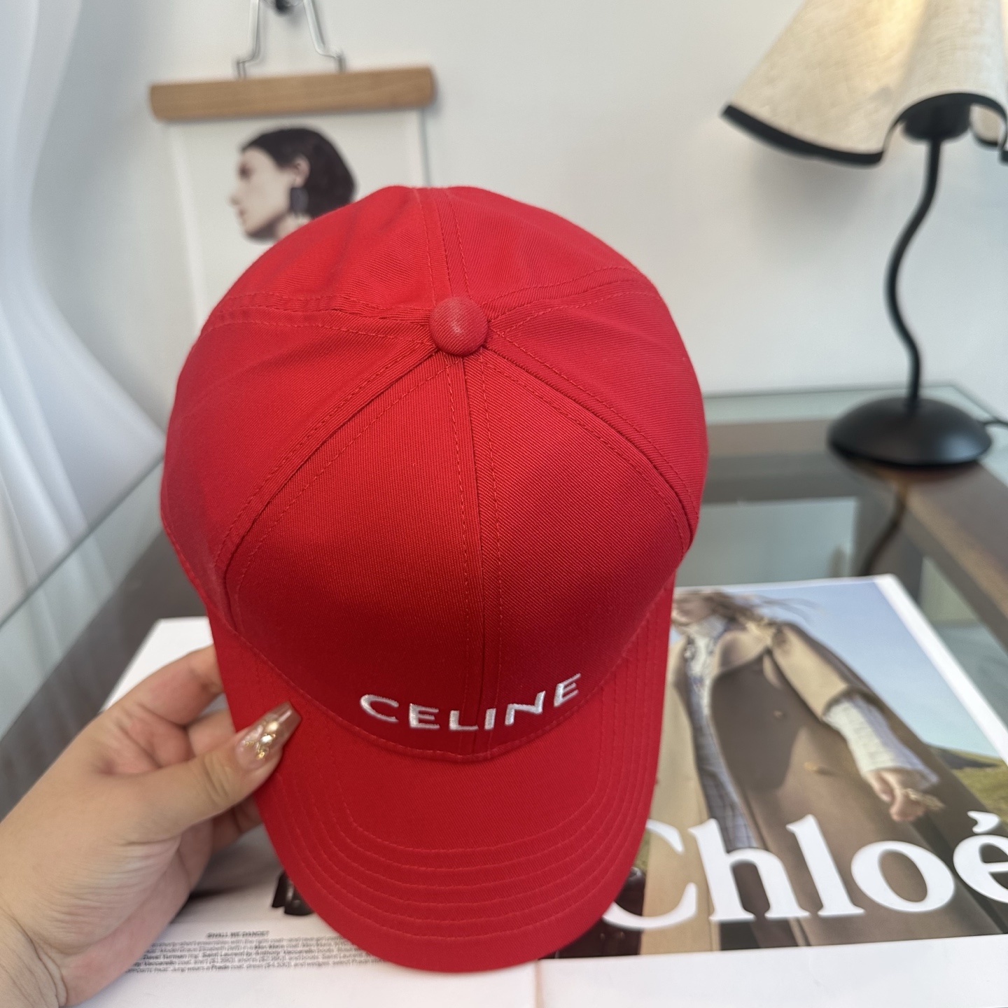 爆款CELINE（赛琳）简约明星同款最新棒球帽，时尚潮流，高端做工！每一个帽子都是用心之作！非一般的品质
