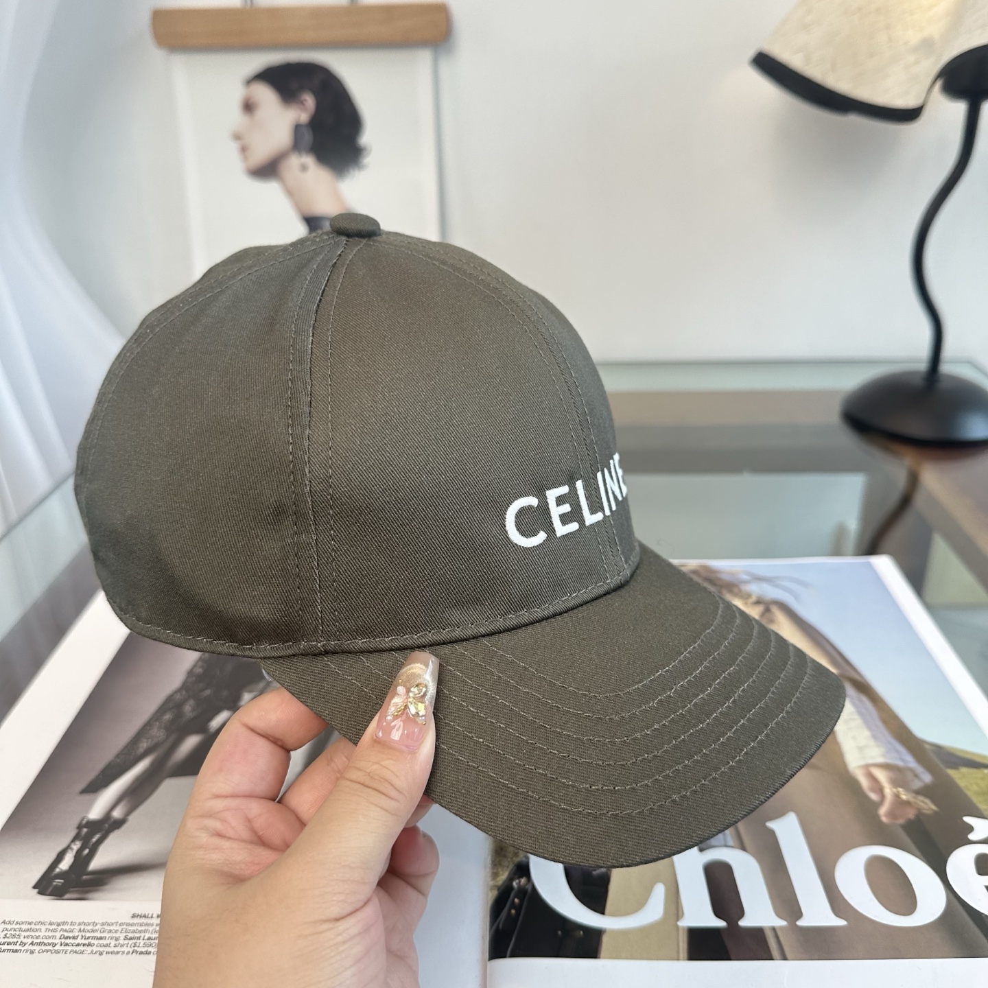 爆款CELINE（赛琳）简约明星同款最新棒球帽，时尚潮流，高端做工！每一个帽子都是用心之作！非一般的品质