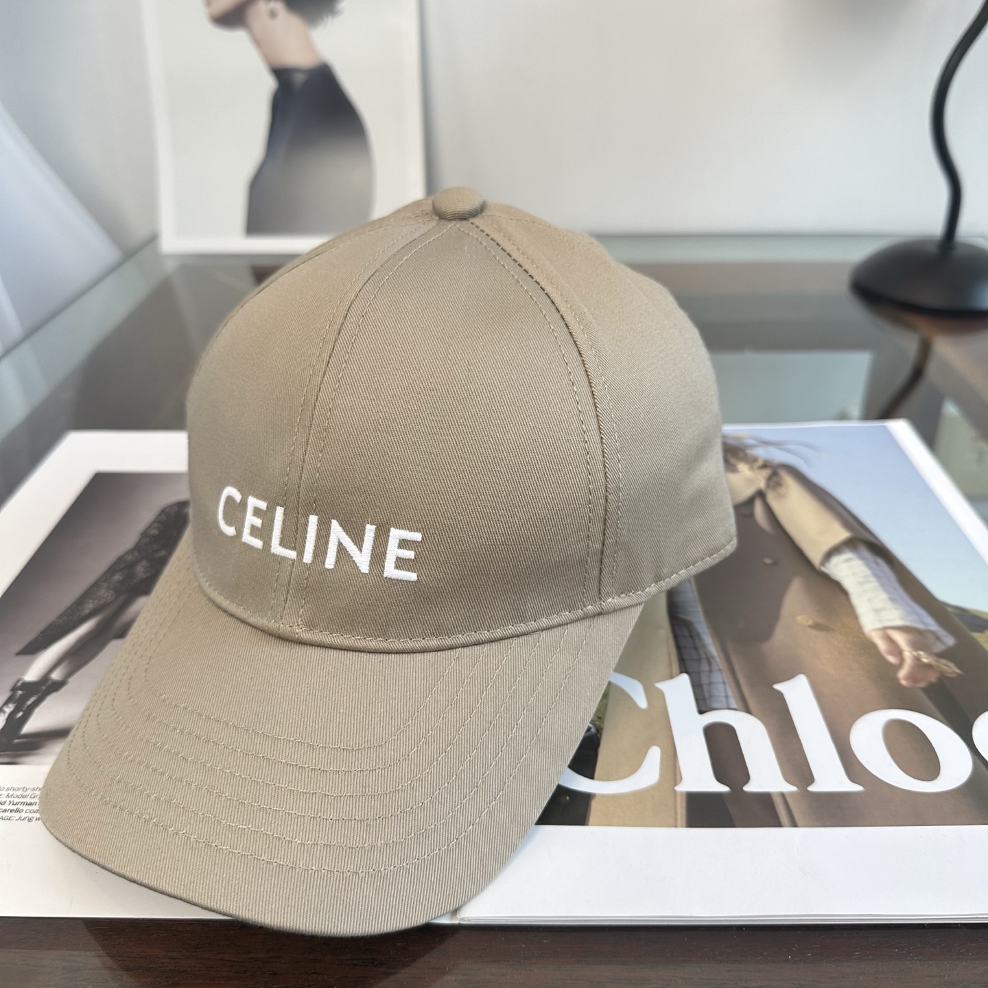 爆款CELINE（赛琳）简约明星同款最新棒球帽，时尚潮流，高端做工！每一个帽子都是用心之作！非一般的品质