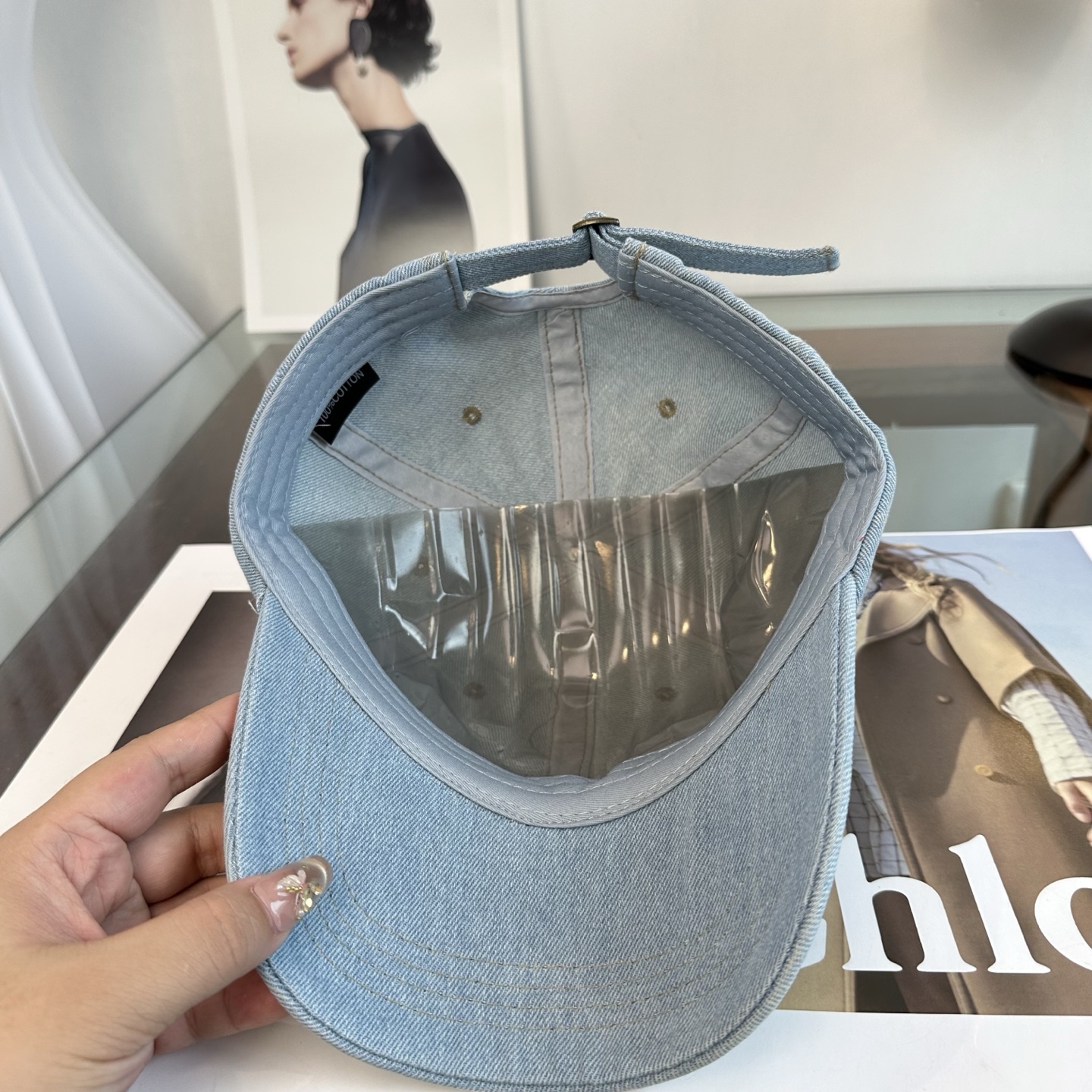 爆款CELINE（赛琳）简约明星同款最新棒球帽，时尚潮流，高端做工！每一个帽子都是用心之作！非一般的品质