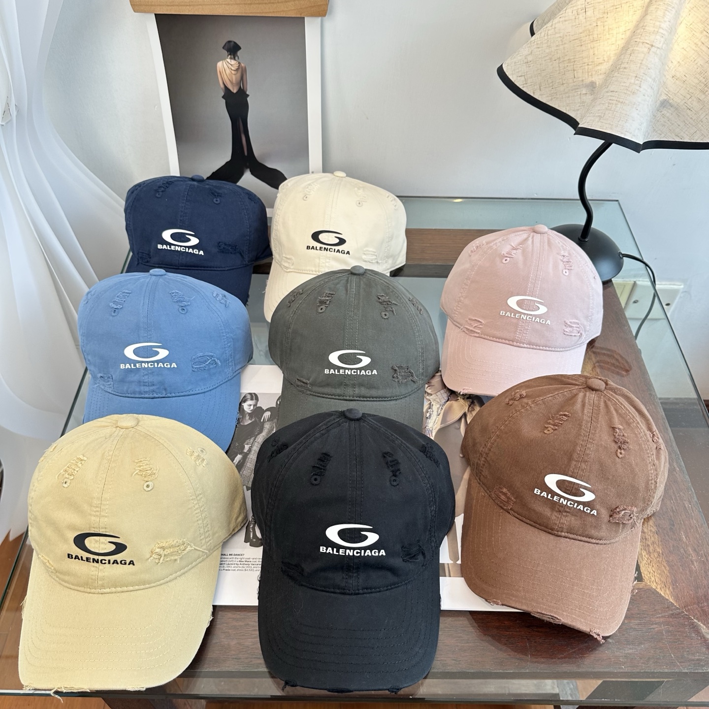 新品Balenciaga 巴黎世家字母新款棒球帽现货秒发🧢简约时尚超级无敌好看的帽子！情侣款！