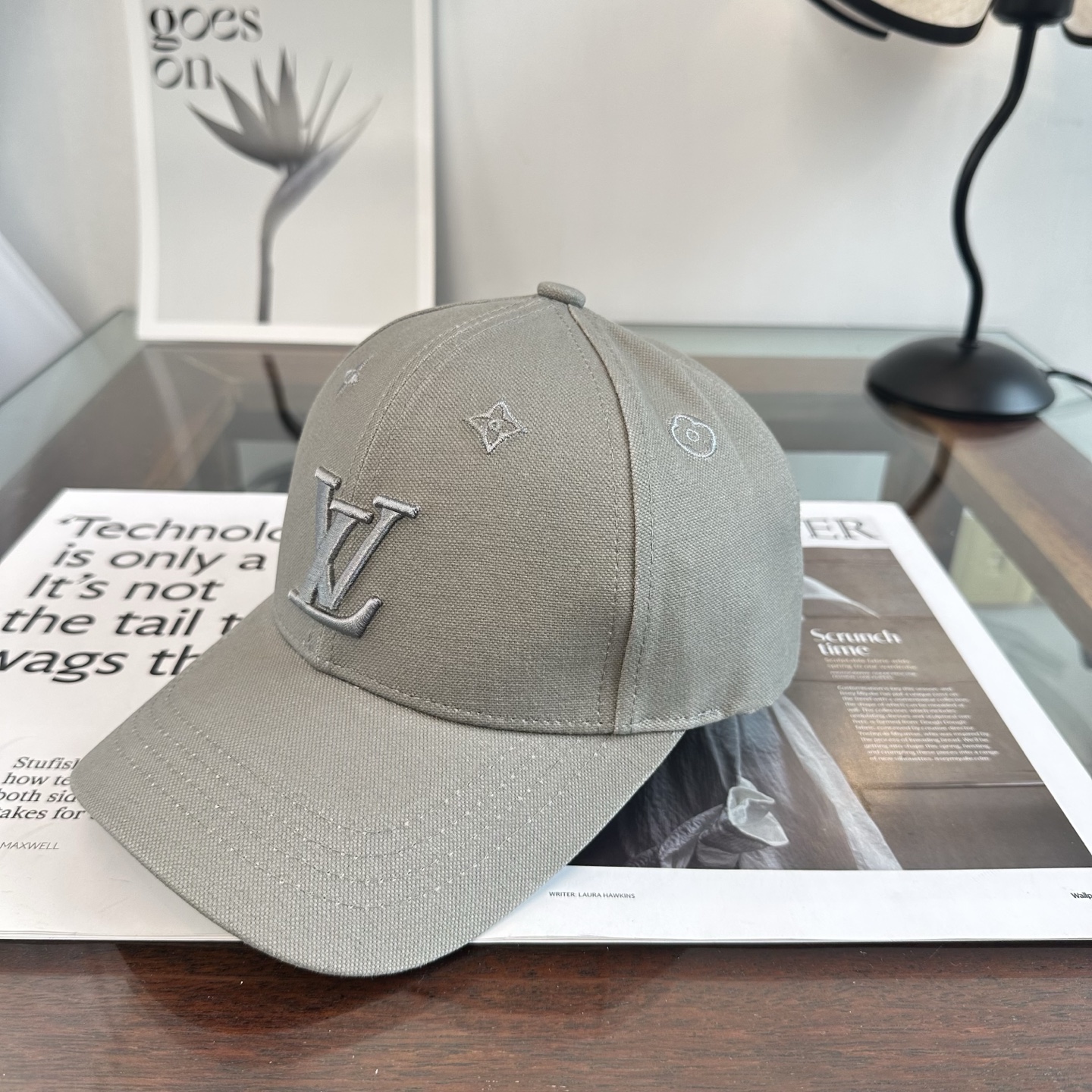 🧢路易威登棒球帽 LouisVuitton😍新款LV棒球帽，重工打造♥️高端大气，百搭款🤗男女通用！