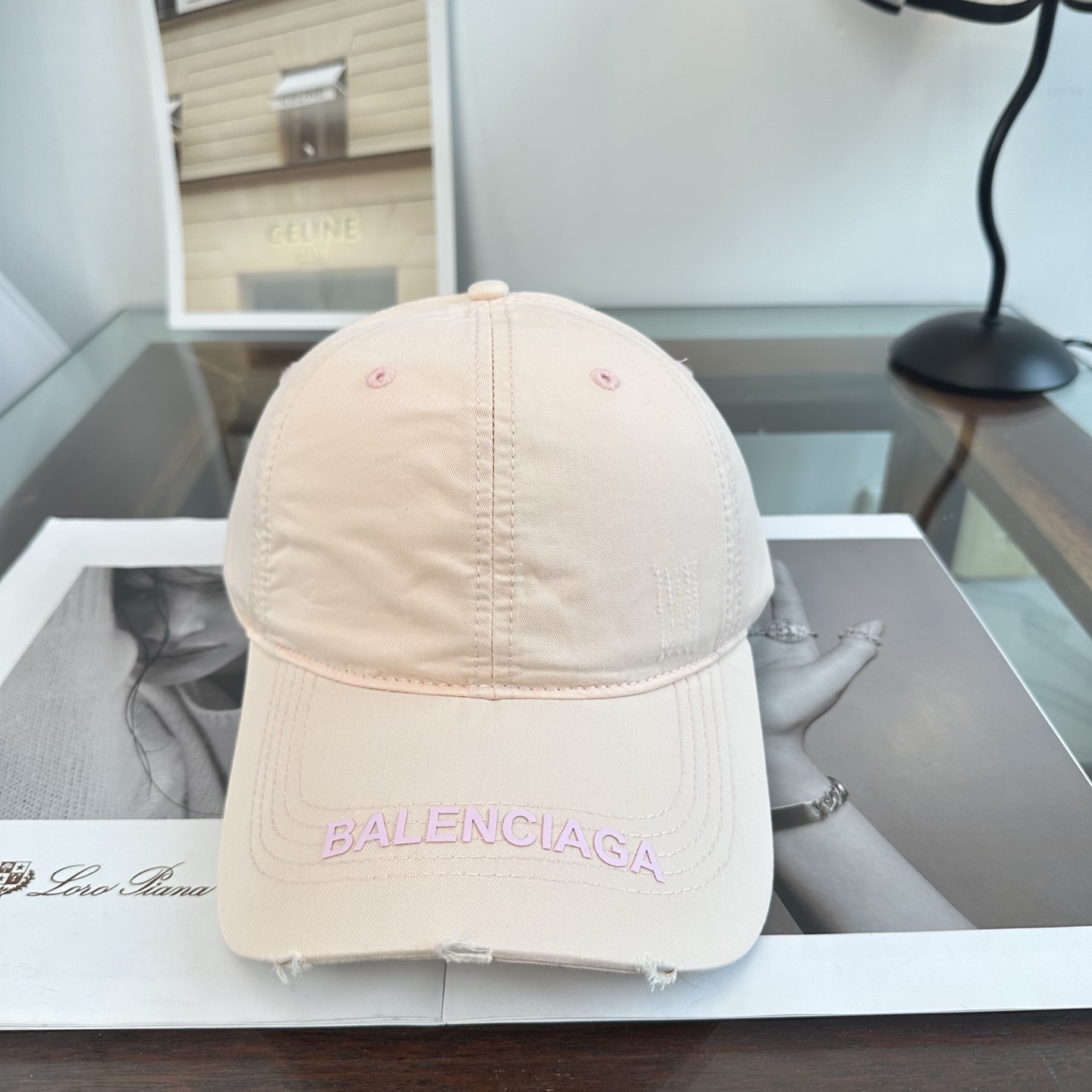 新品Balenciaga 巴黎世家字母新款棒球帽现货秒发🧢简约时尚超级无敌好看的帽子！情侣款！