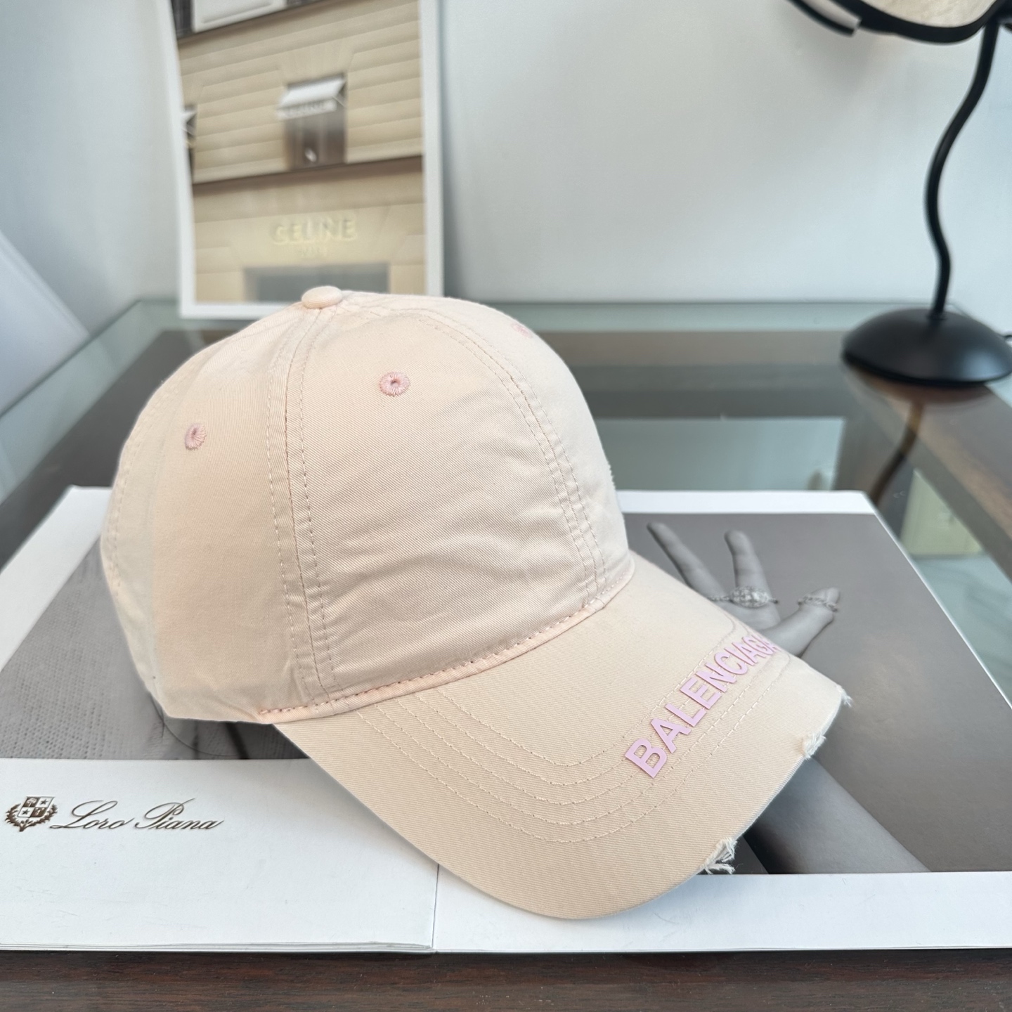新品Balenciaga 巴黎世家字母新款棒球帽现货秒发🧢简约时尚超级无敌好看的帽子！情侣款！