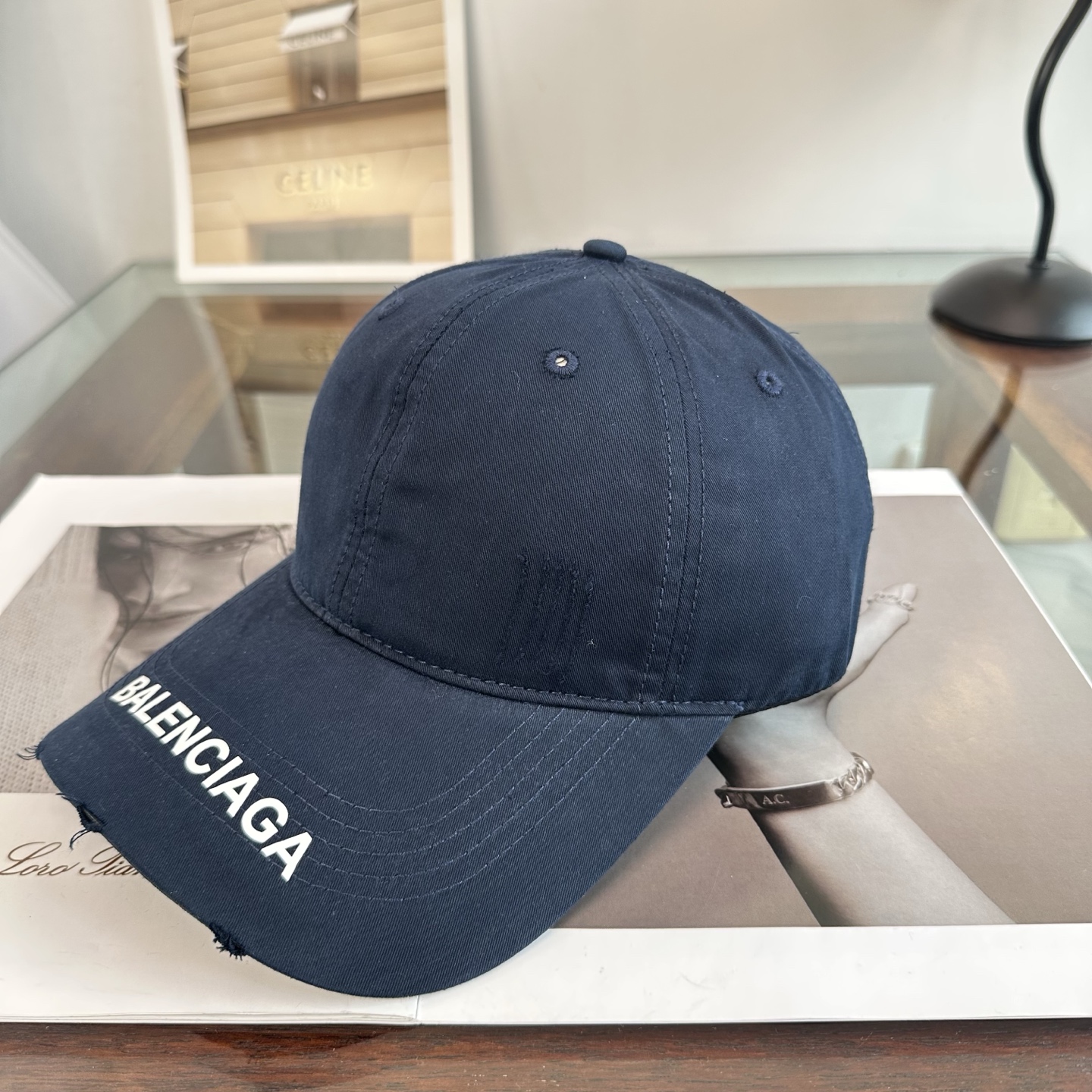 新品Balenciaga 巴黎世家字母新款棒球帽现货秒发🧢简约时尚超级无敌好看的帽子！情侣款！