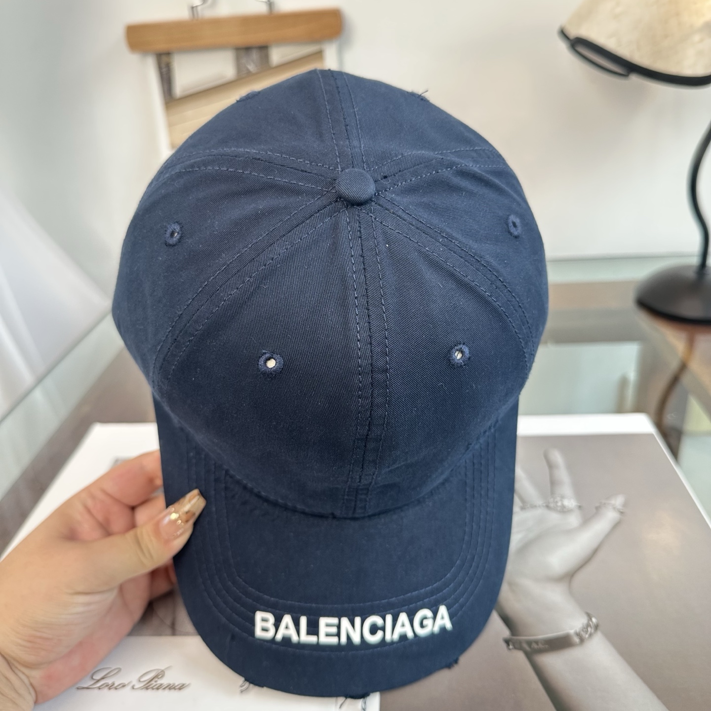 新品Balenciaga 巴黎世家字母新款棒球帽现货秒发🧢简约时尚超级无敌好看的帽子！情侣款！