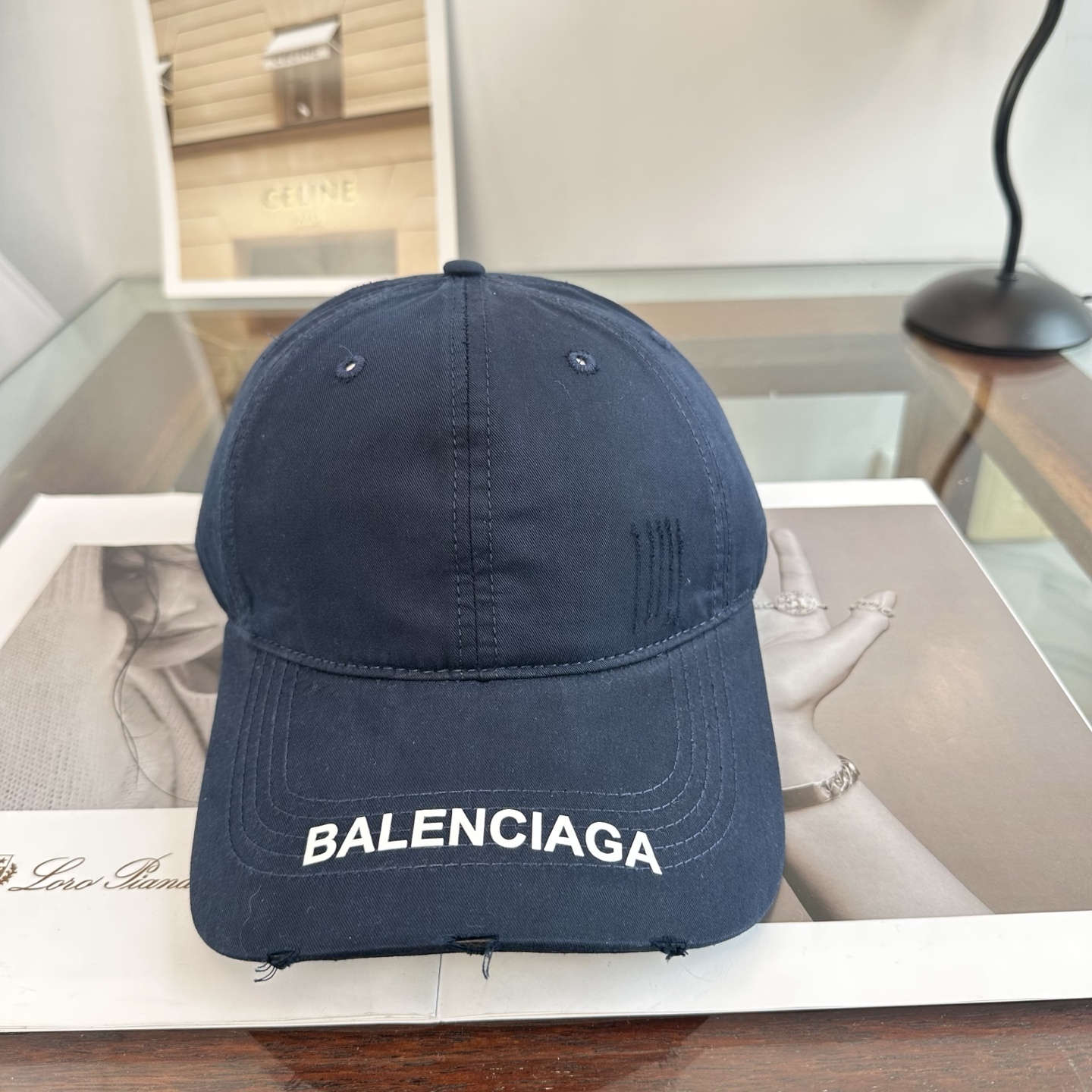新品Balenciaga 巴黎世家字母新款棒球帽现货秒发🧢简约时尚超级无敌好看的帽子！情侣款！
