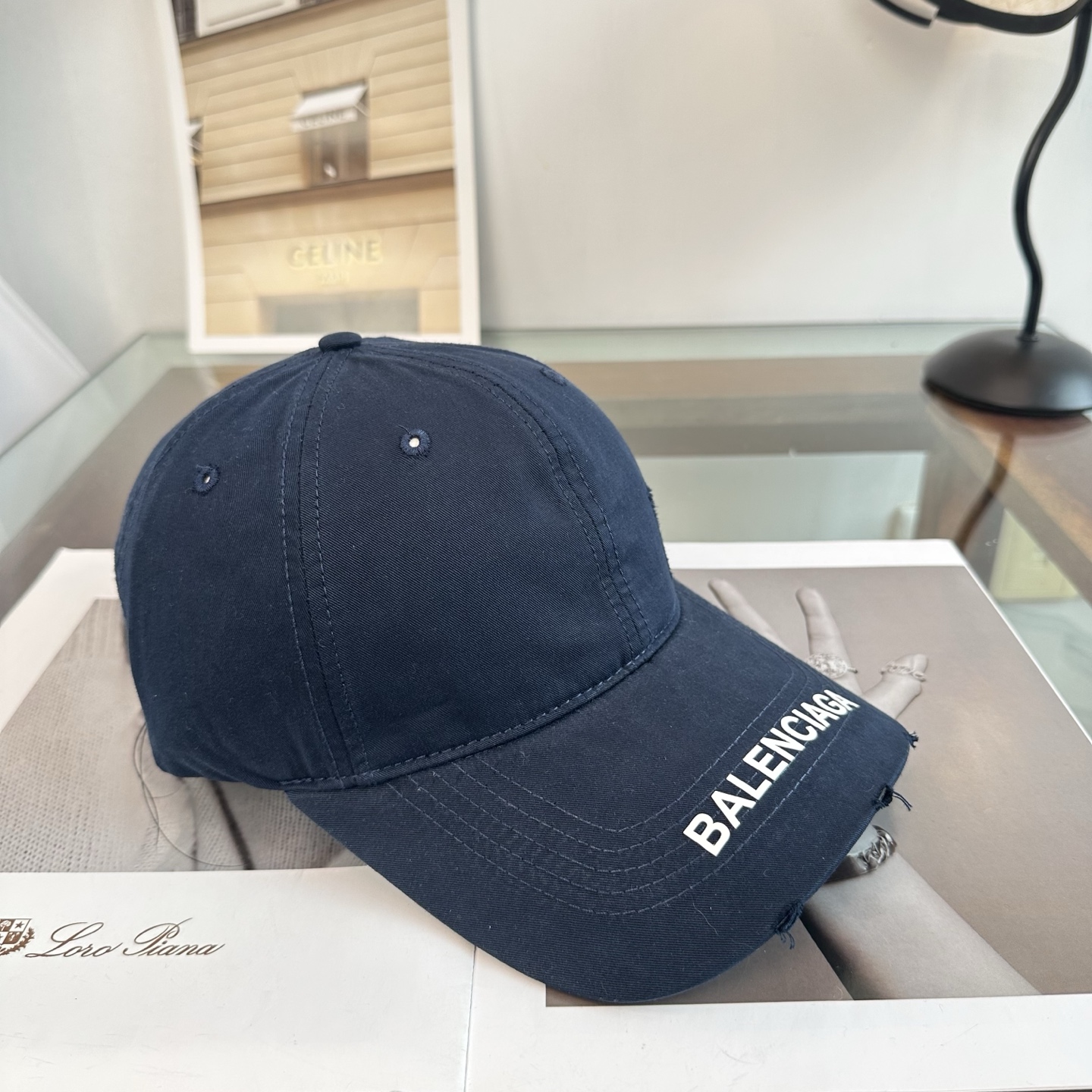 新品Balenciaga 巴黎世家字母新款棒球帽现货秒发🧢简约时尚超级无敌好看的帽子！情侣款！