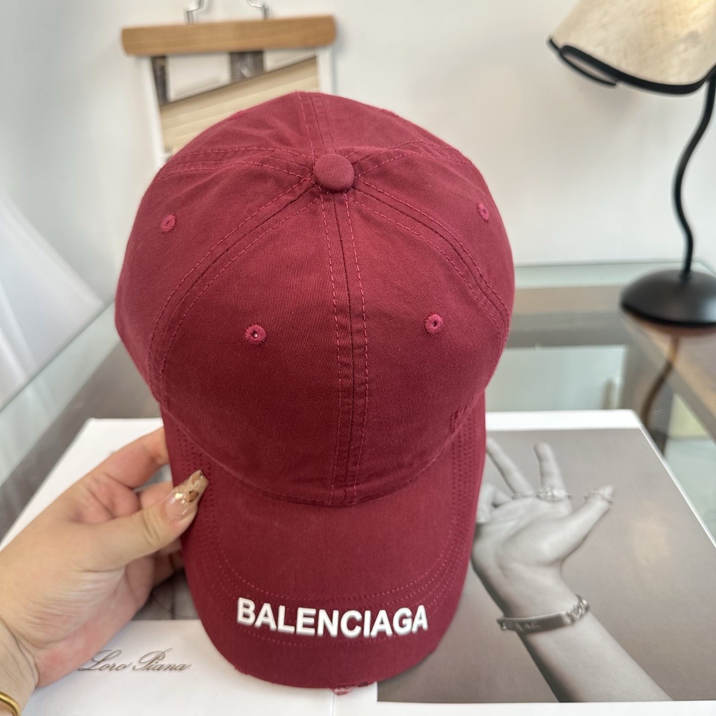 新品Balenciaga 巴黎世家字母新款棒球帽现货秒发🧢简约时尚超级无敌好看的帽子！情侣款！