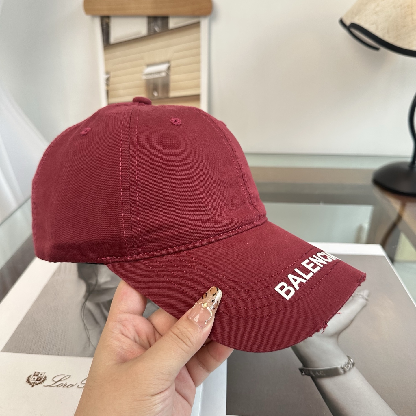 新品Balenciaga 巴黎世家字母新款棒球帽现货秒发🧢简约时尚超级无敌好看的帽子！情侣款！