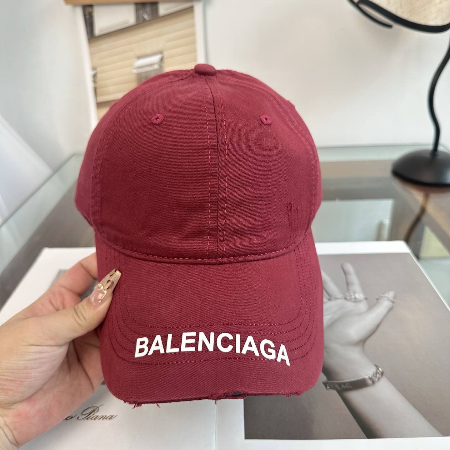 新品Balenciaga 巴黎世家字母新款棒球帽现货秒发🧢简约时尚超级无敌好看的帽子！情侣款！