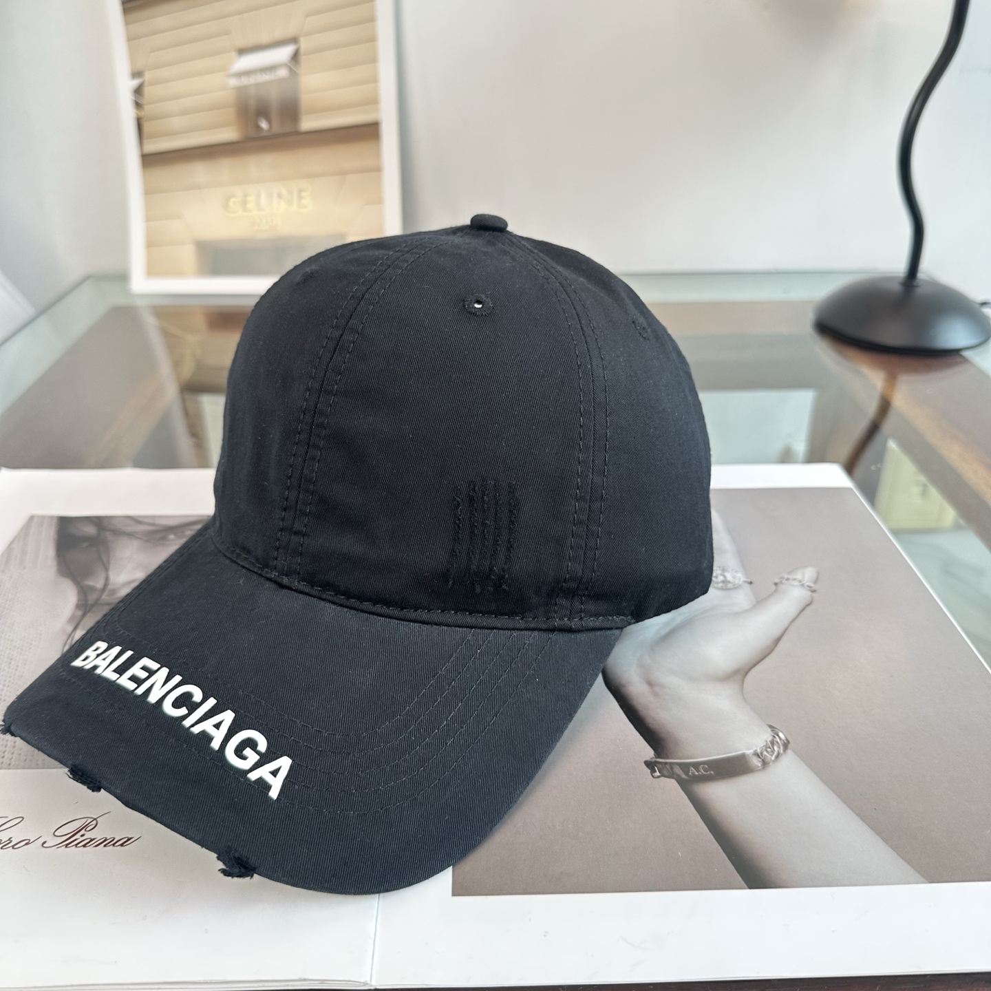 新品Balenciaga 巴黎世家字母新款棒球帽现货秒发🧢简约时尚超级无敌好看的帽子！情侣款！