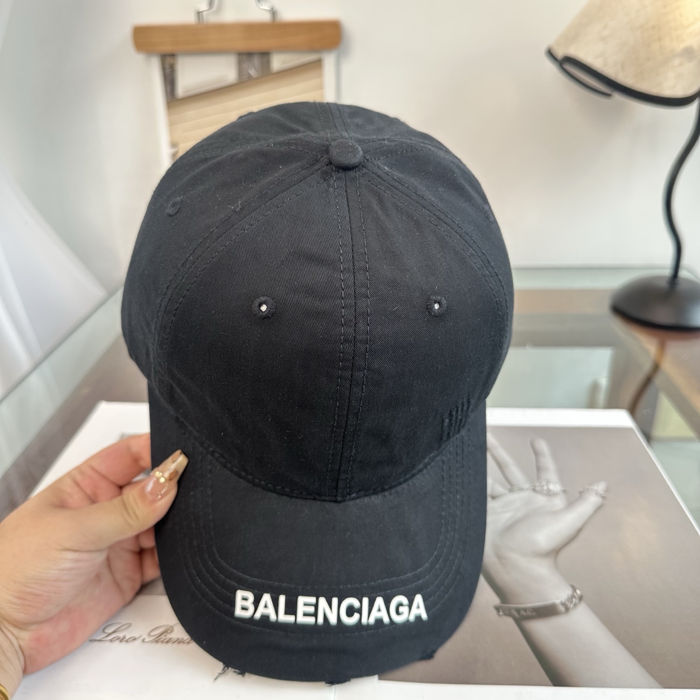 新品Balenciaga 巴黎世家字母新款棒球帽现货秒发🧢简约时尚超级无敌好看的帽子！情侣款！