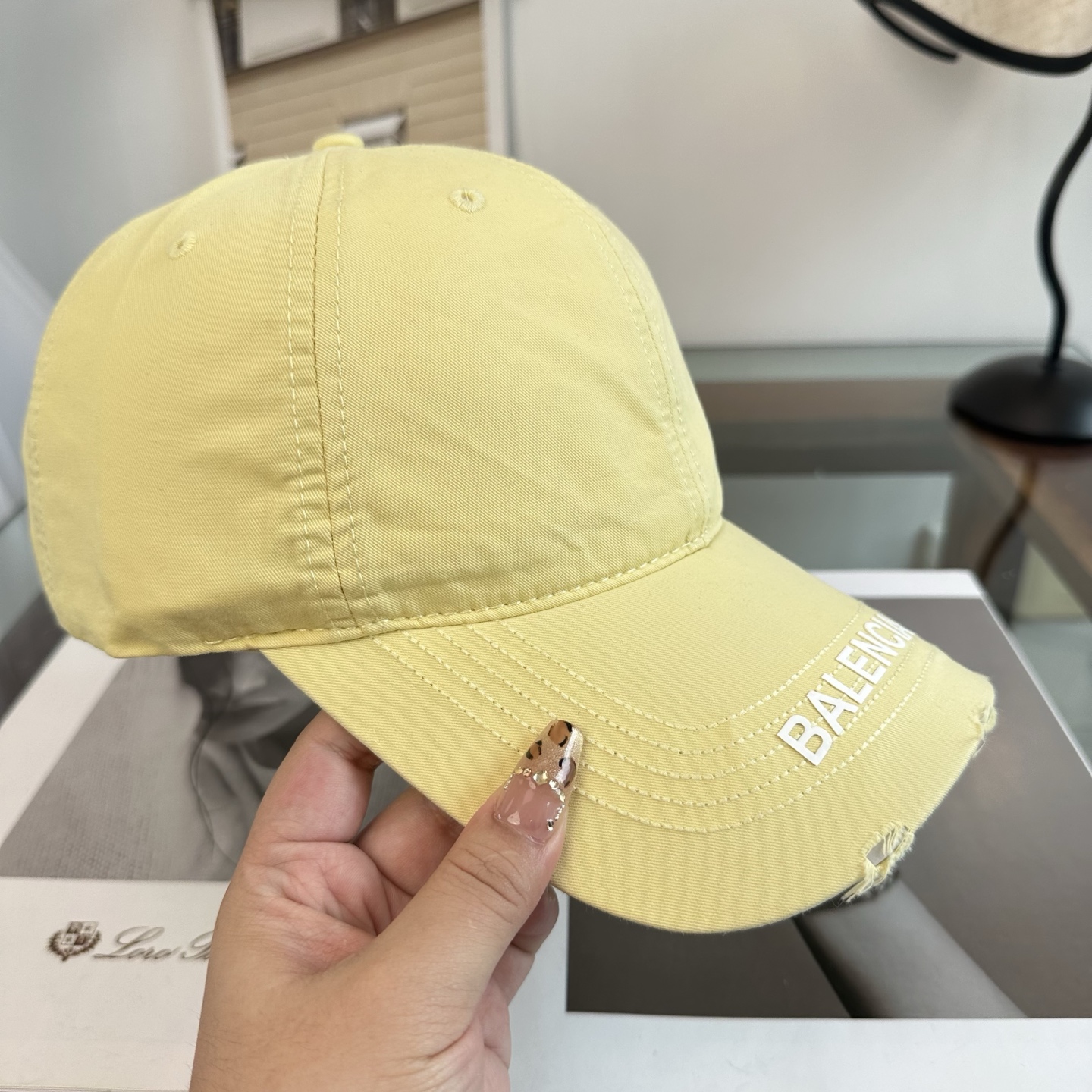 新品Balenciaga 巴黎世家字母新款棒球帽现货秒发🧢简约时尚超级无敌好看的帽子！情侣款！