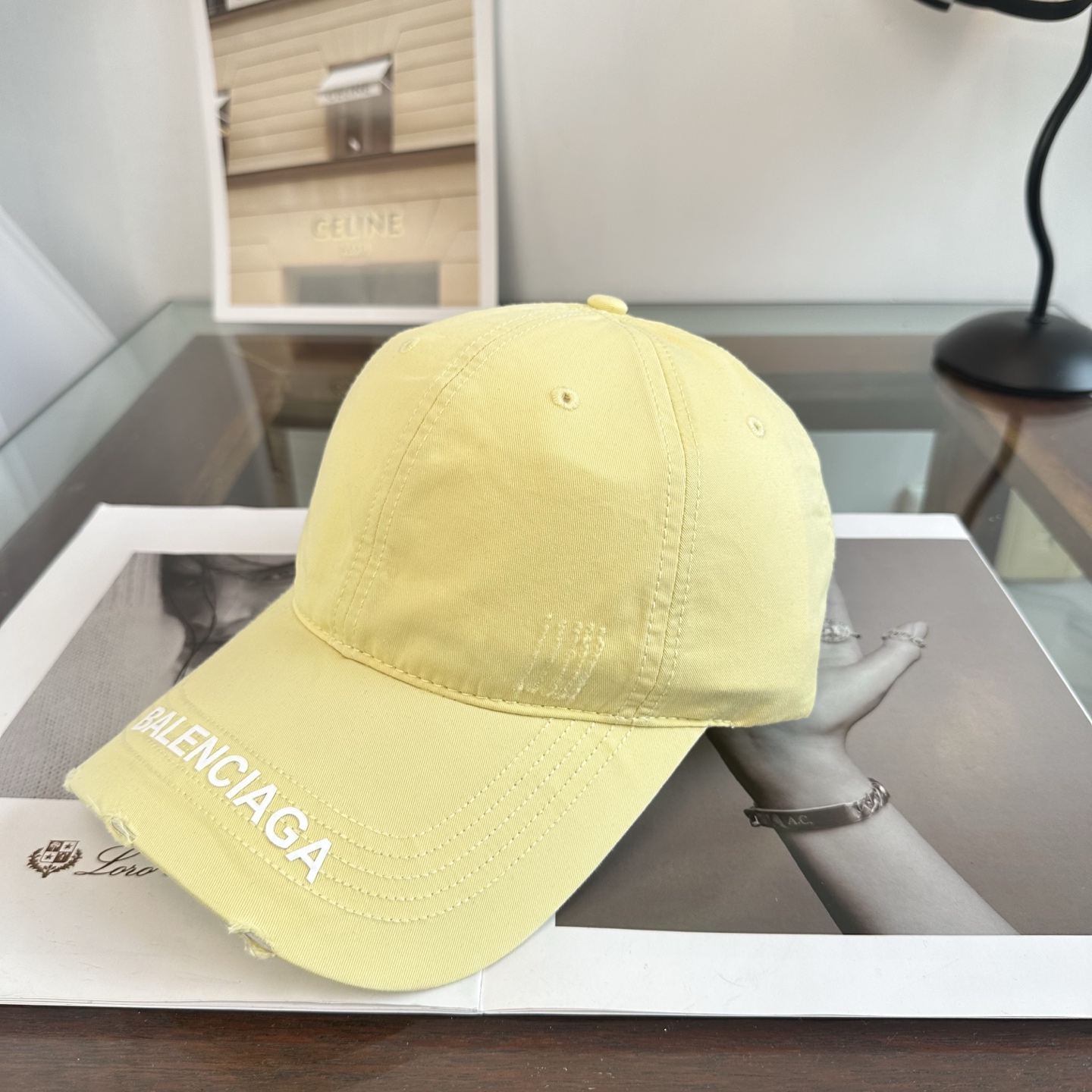 新品Balenciaga 巴黎世家字母新款棒球帽现货秒发🧢简约时尚超级无敌好看的帽子！情侣款！