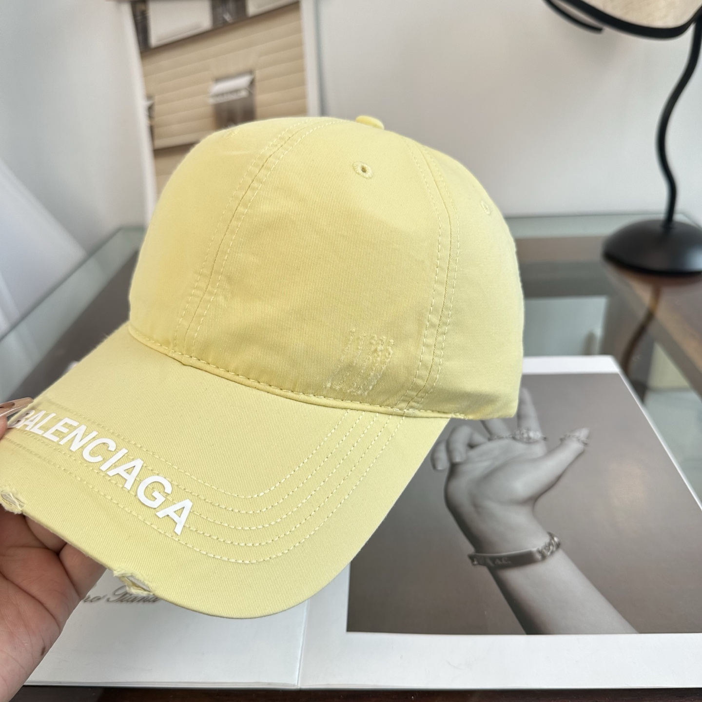 新品Balenciaga 巴黎世家字母新款棒球帽现货秒发🧢简约时尚超级无敌好看的帽子！情侣款！