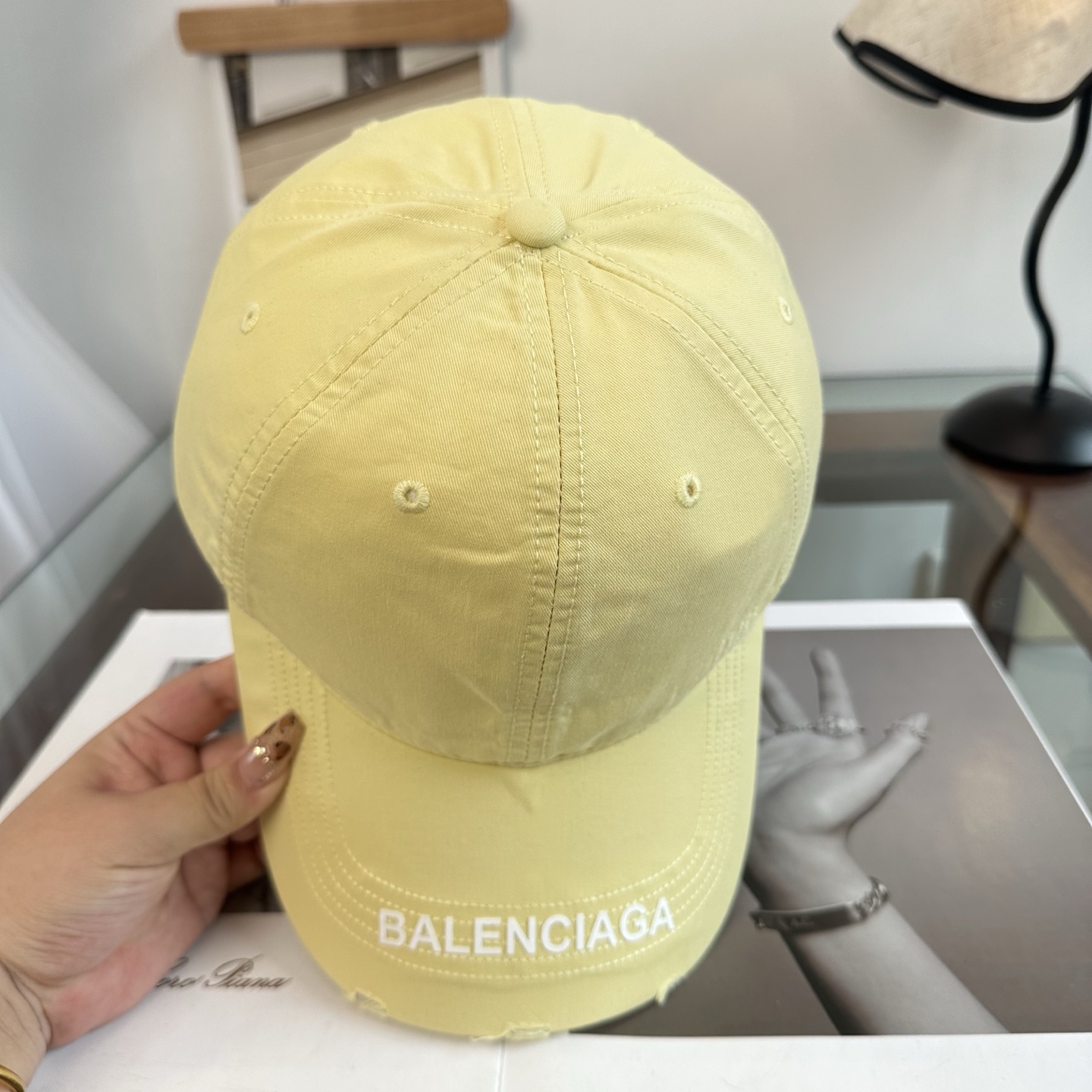 新品Balenciaga 巴黎世家字母新款棒球帽现货秒发🧢简约时尚超级无敌好看的帽子！情侣款！