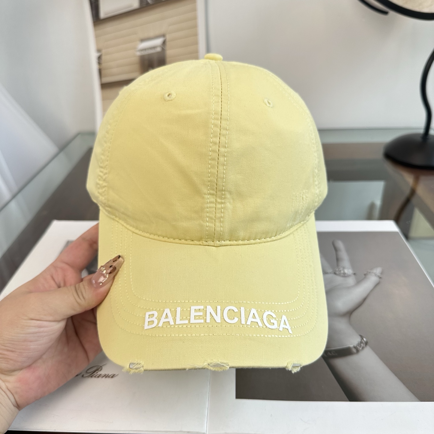 新品Balenciaga 巴黎世家字母新款棒球帽现货秒发🧢简约时尚超级无敌好看的帽子！情侣款！