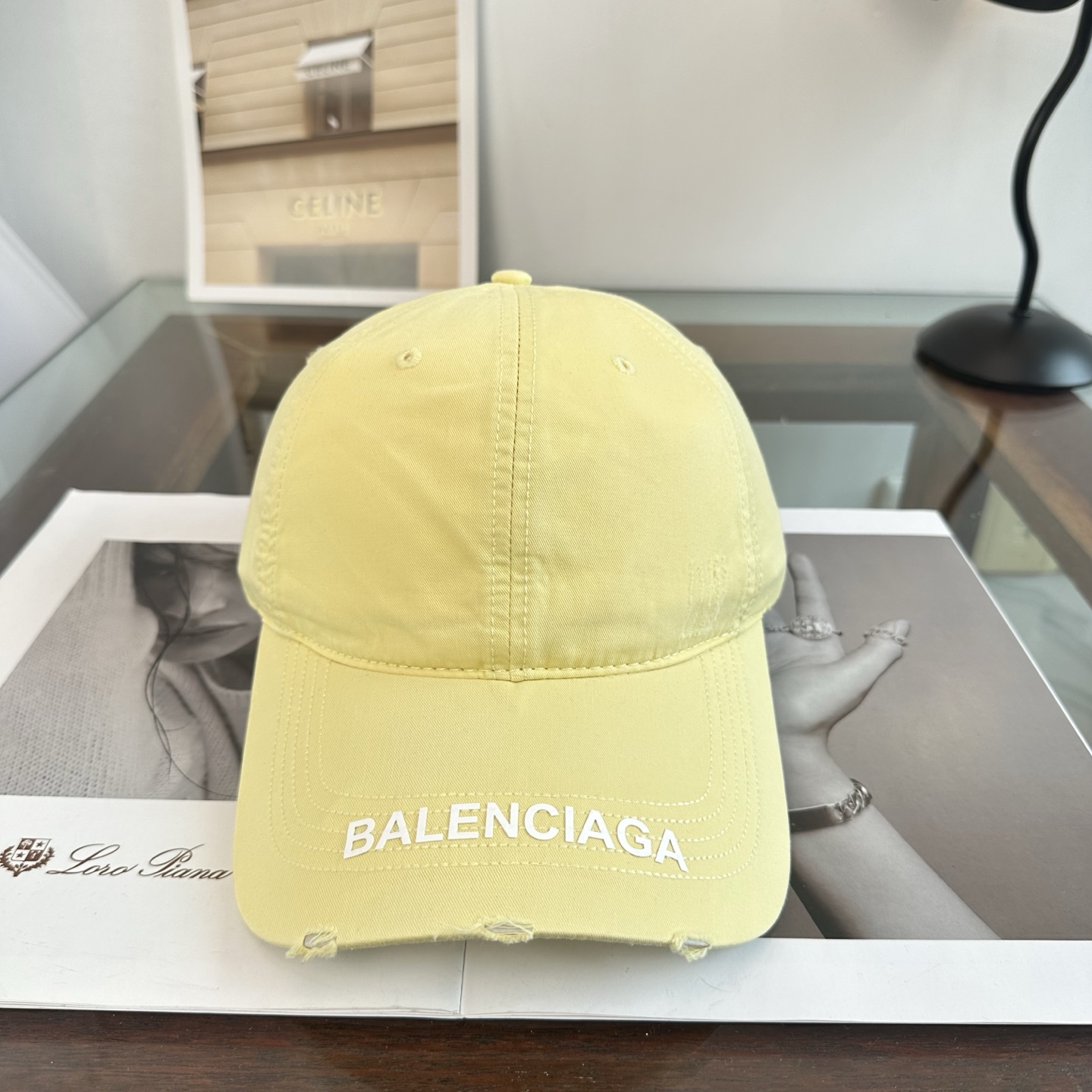 新品Balenciaga 巴黎世家字母新款棒球帽现货秒发🧢简约时尚超级无敌好看的帽子！情侣款！