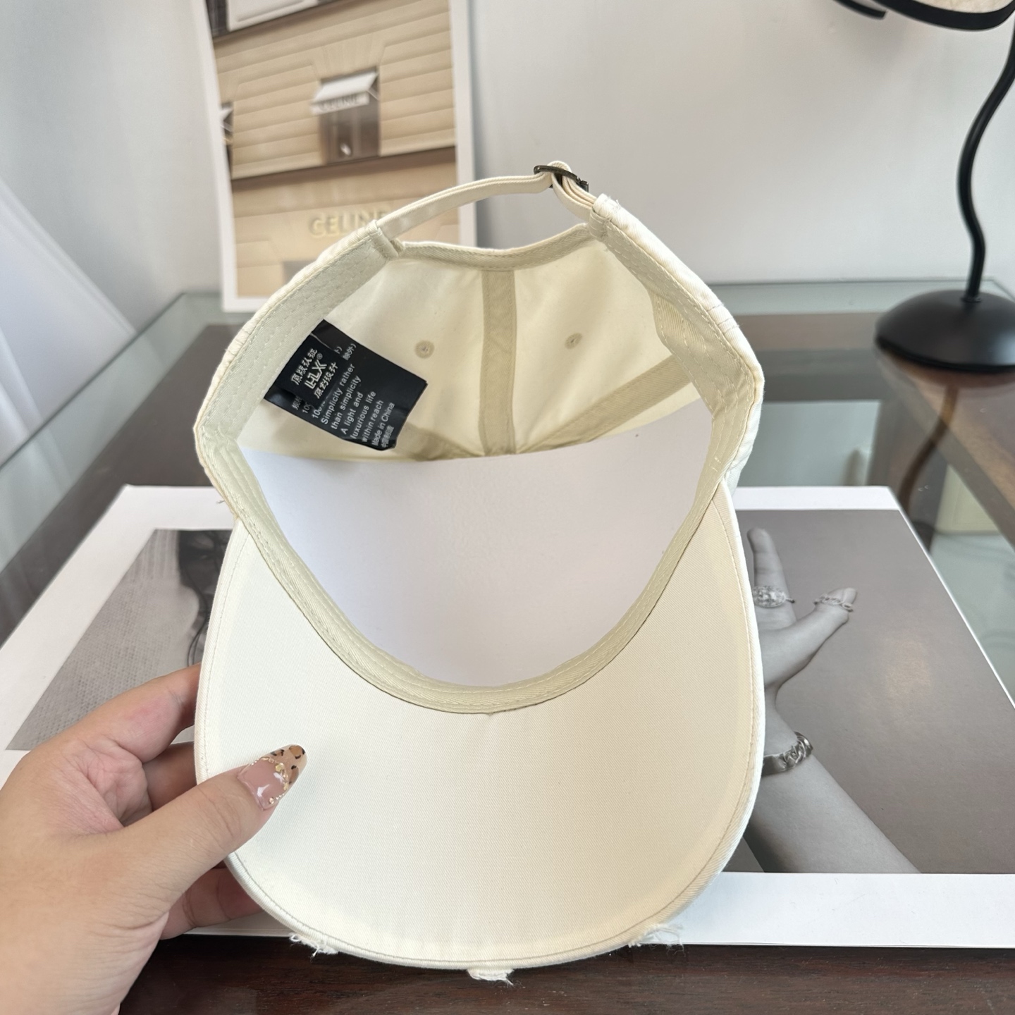 新品Balenciaga 巴黎世家字母新款棒球帽现货秒发🧢简约时尚超级无敌好看的帽子！情侣款！