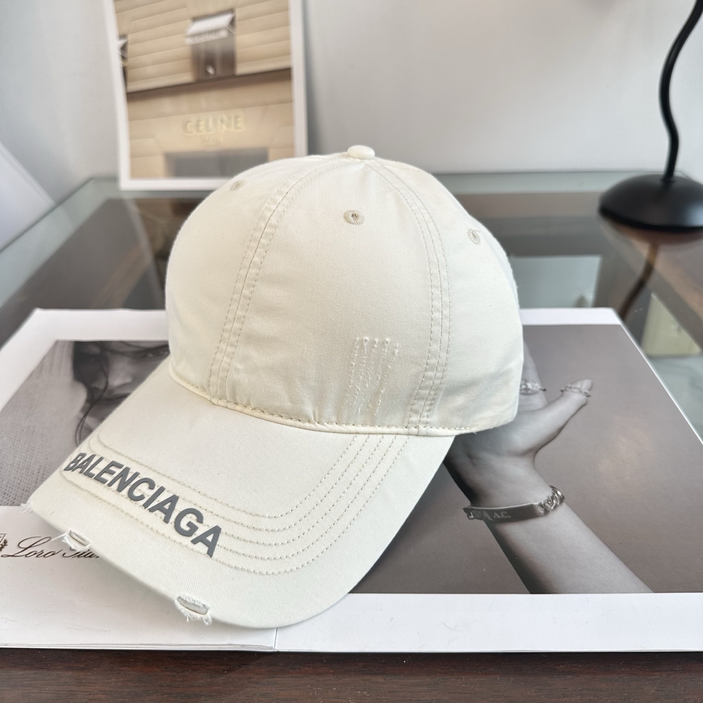 新品Balenciaga 巴黎世家字母新款棒球帽现货秒发🧢简约时尚超级无敌好看的帽子！情侣款！