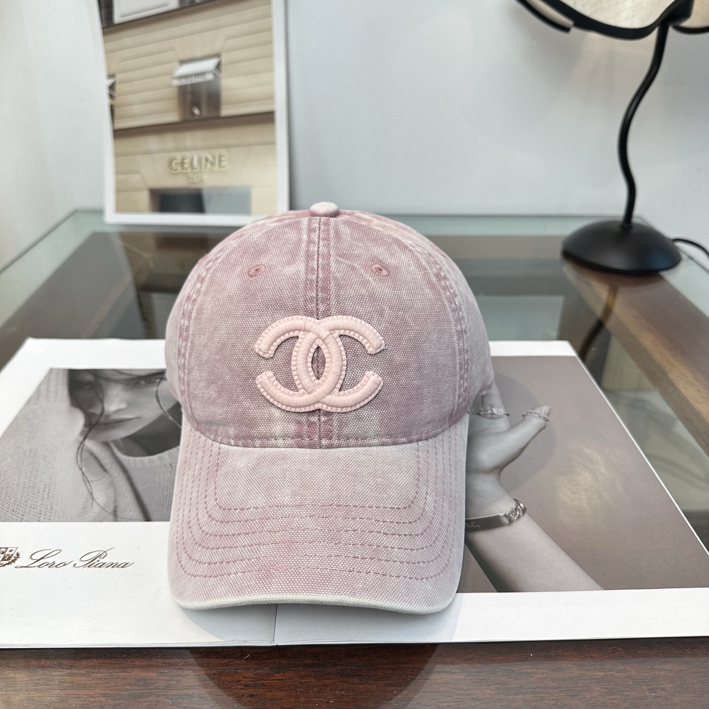 【CHANEL香奈儿】新款高级感小香风鸭舌帽 ，遮阳又超好搭配，出街单品 高货版本原单品质👄