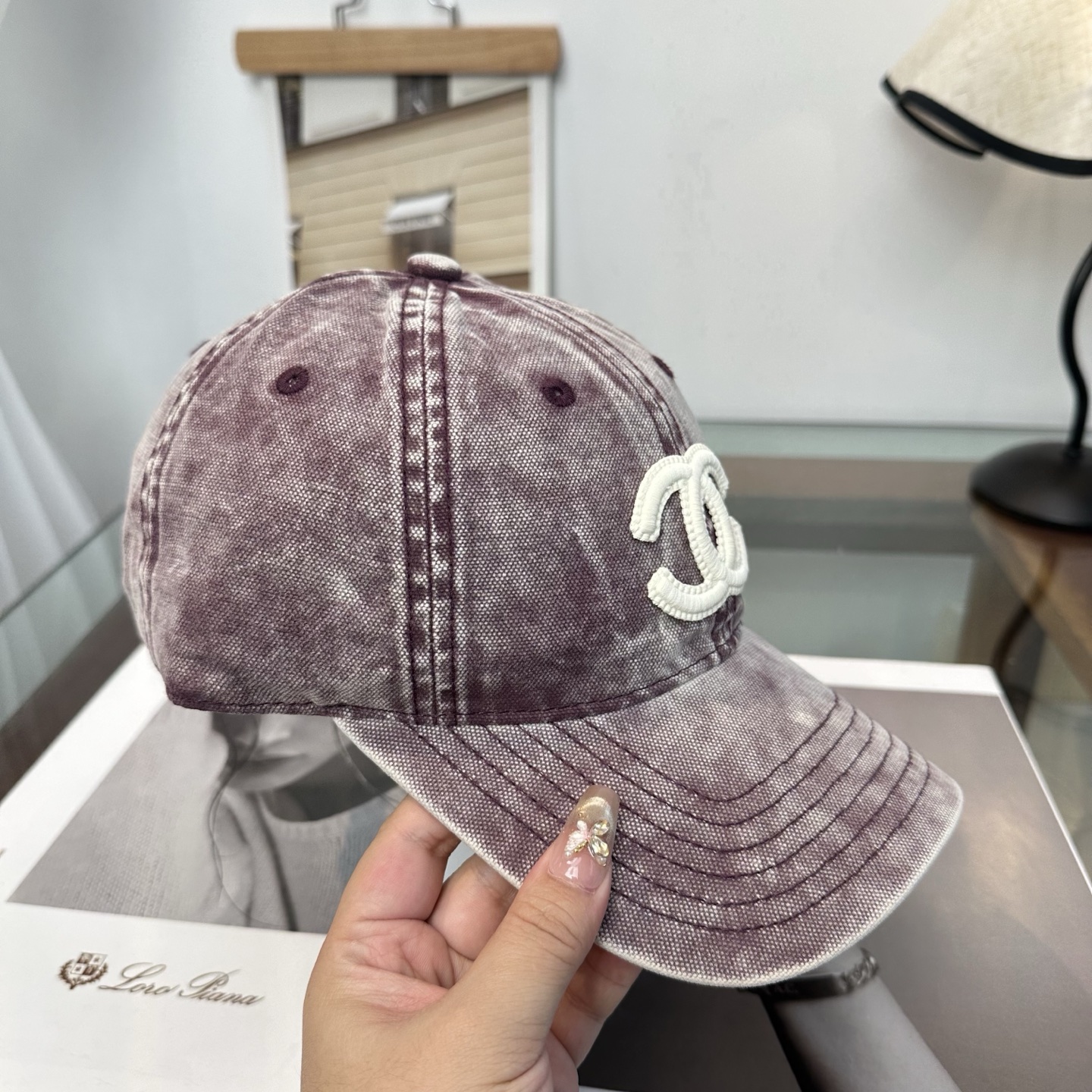 【CHANEL香奈儿】新款高级感小香风鸭舌帽 ，遮阳又超好搭配，出街单品 高货版本原单品质👄