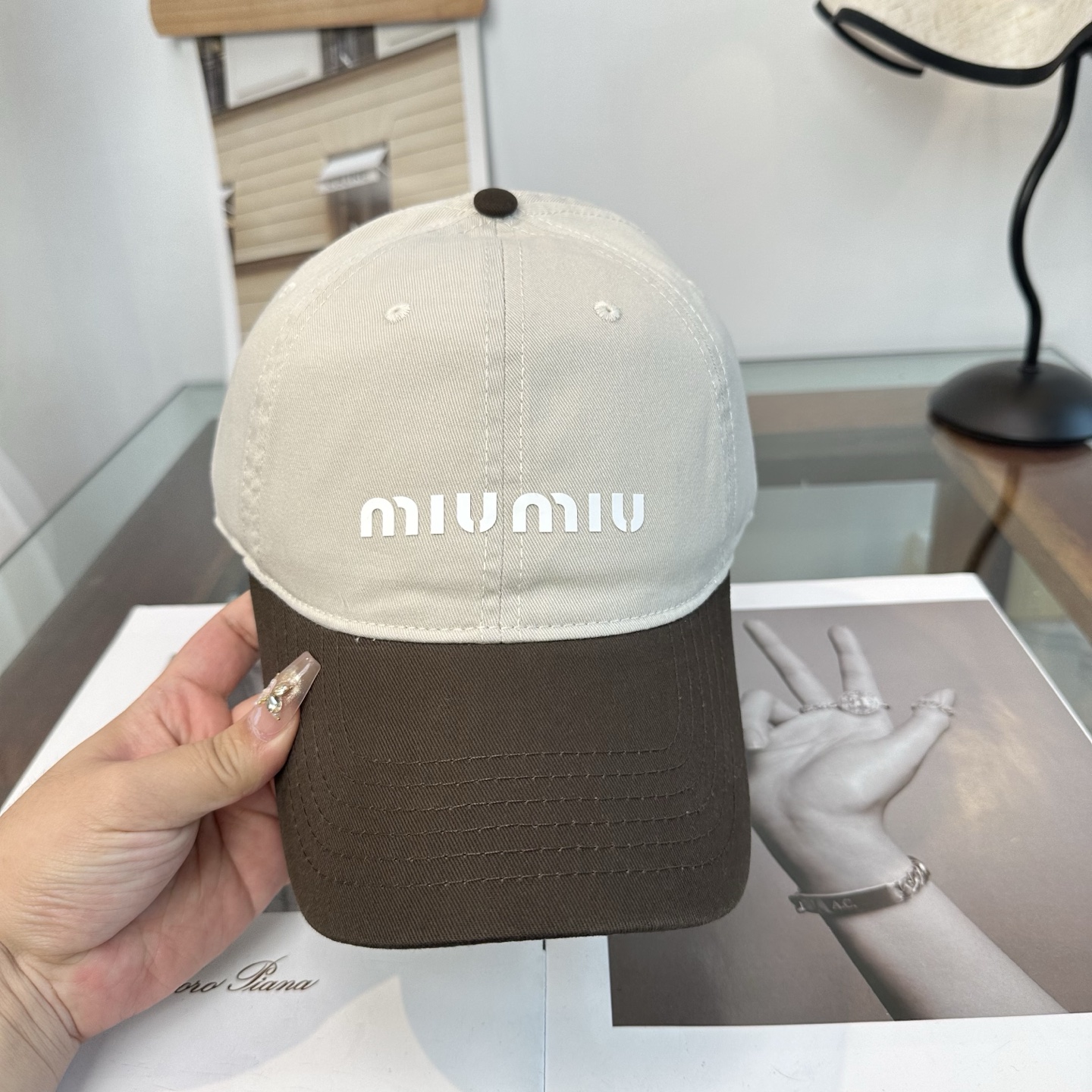 谬谬miumiu 原单 新款棒球帽，正品开模订制，原版做工细致质量超赞！