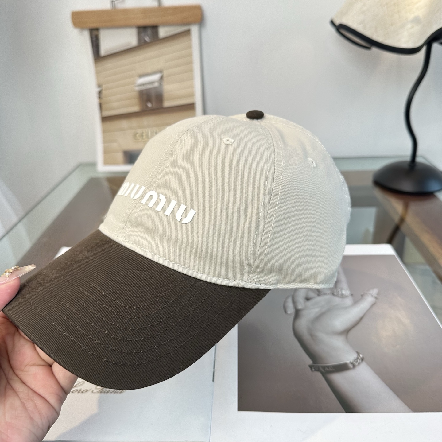 谬谬miumiu 原单 新款棒球帽，正品开模订制，原版做工细致质量超赞！