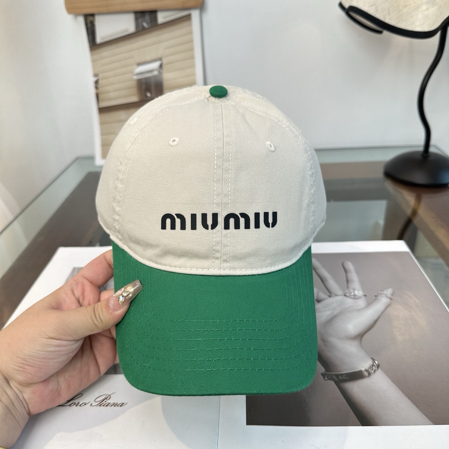 谬谬miumiu 原单 新款棒球帽，正品开模订制，原版做工细致质量超赞！
