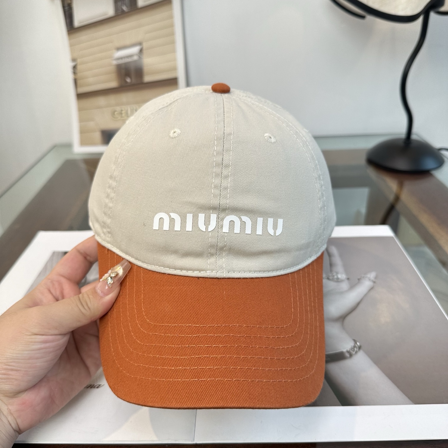 谬谬miumiu 原单 新款棒球帽，正品开模订制，原版做工细致质量超赞！